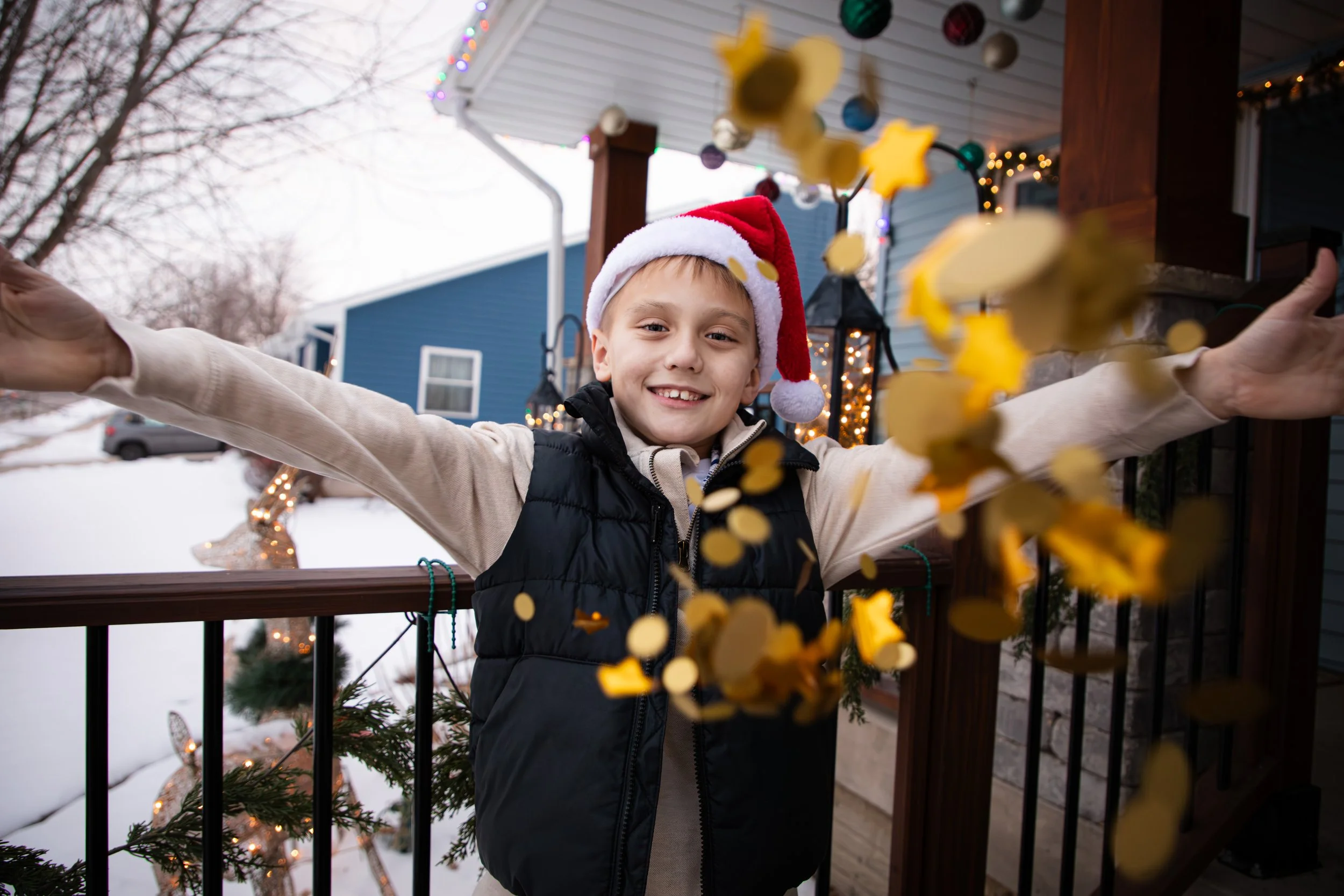 12.05.2025_Christmas Card 2025_AlexBush-17.jpg