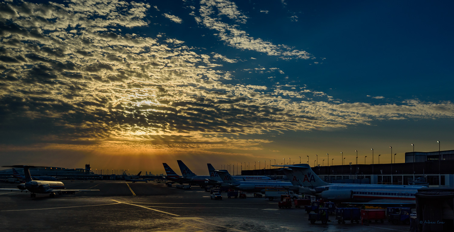 Chicago O'Hare International Airport (click on image for larger size)