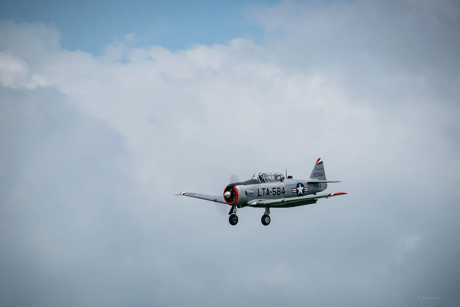 _19B2304-E_72.jpg