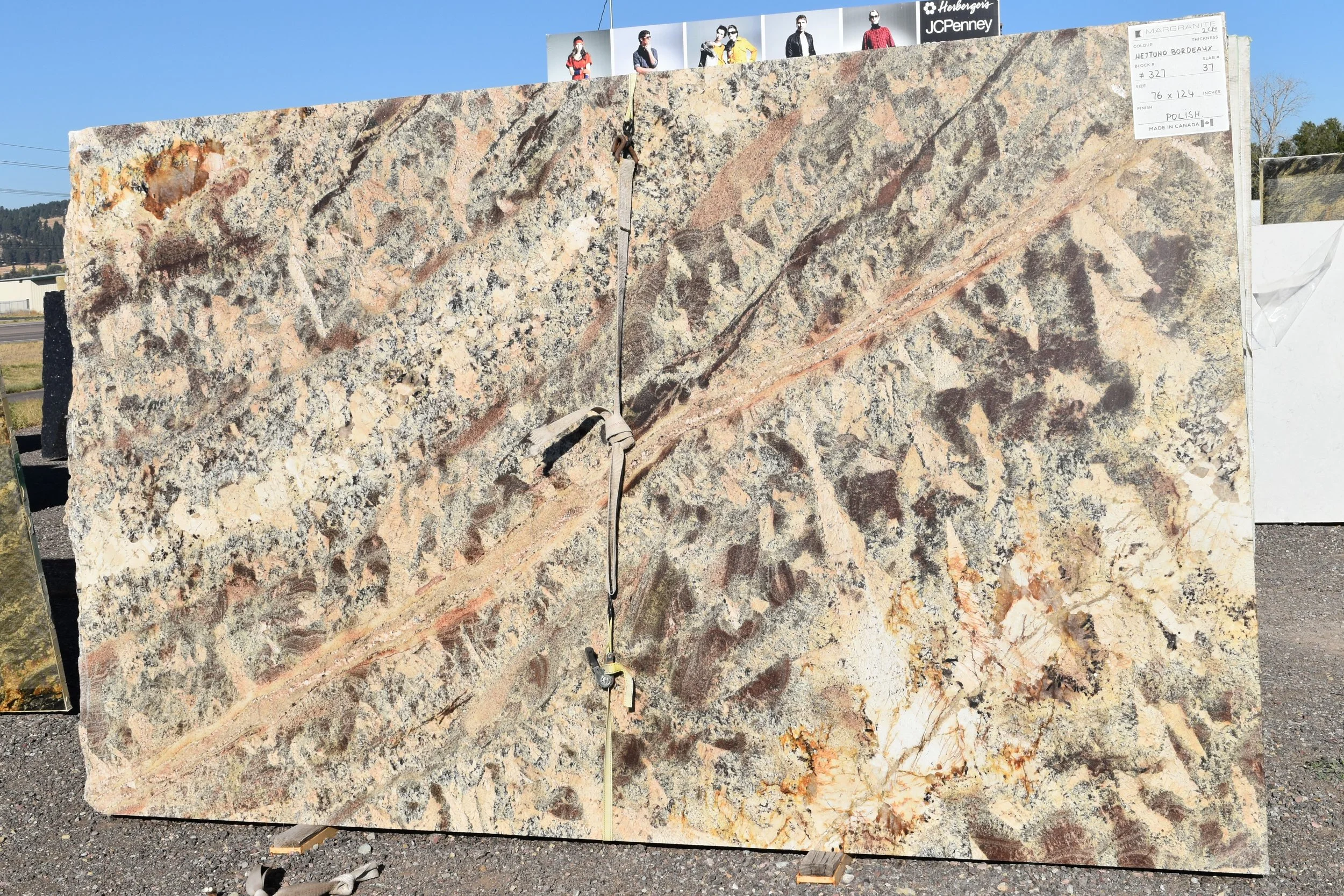 NETUNO BORDEAUX - MID RANGE GRANITE