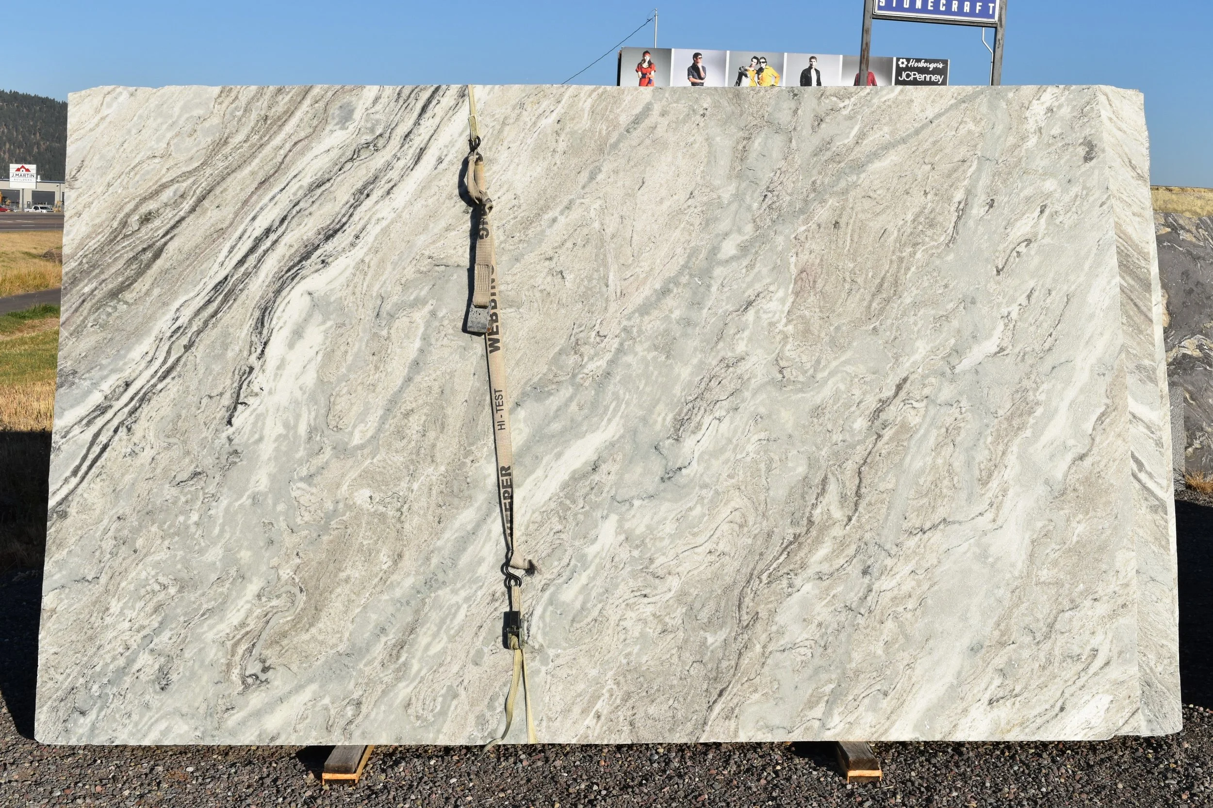 FANTASY BROWN LEATHERED - MID RANGE GRANITE