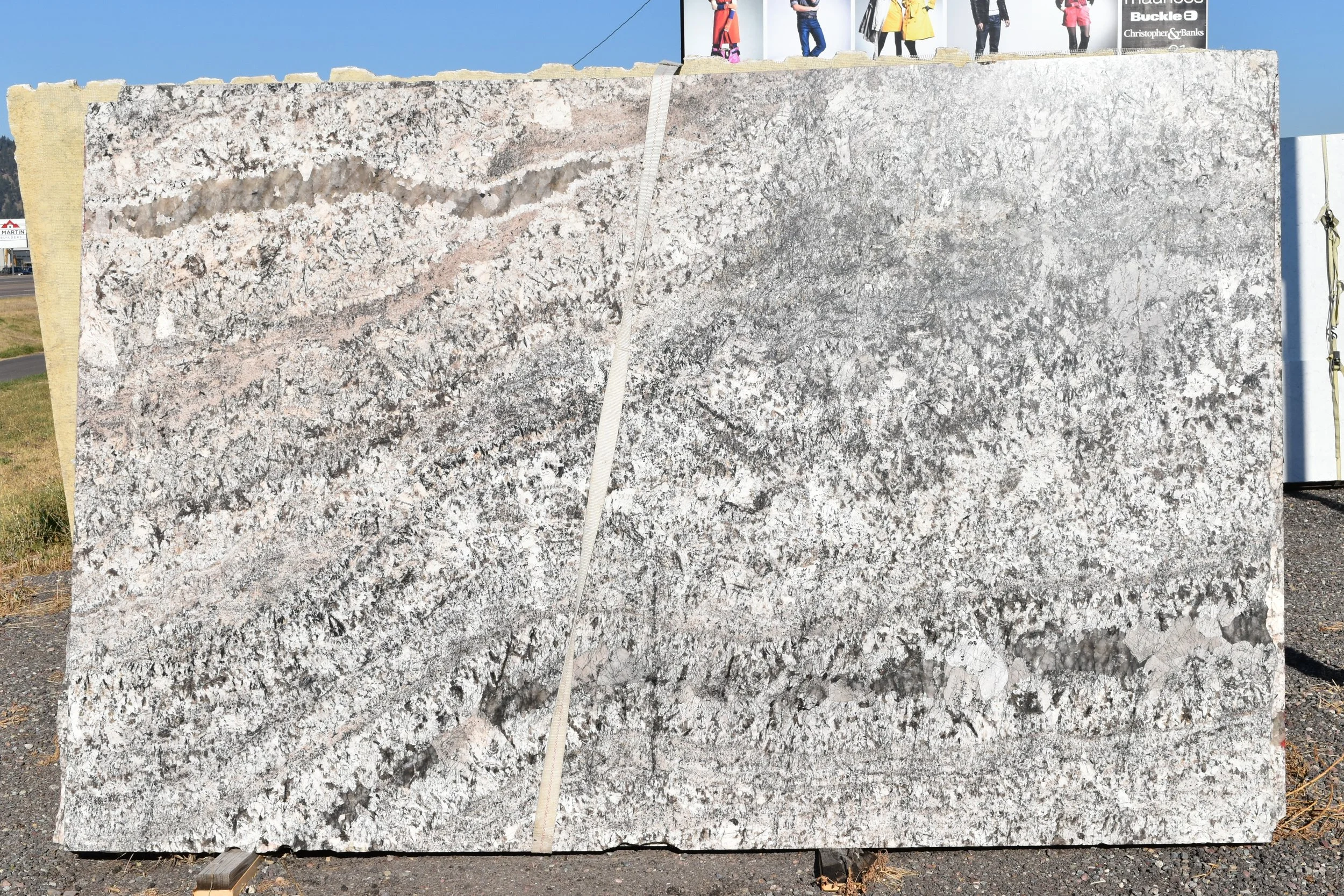 WHITE TORRENCINO - MID RANGE GRANITE