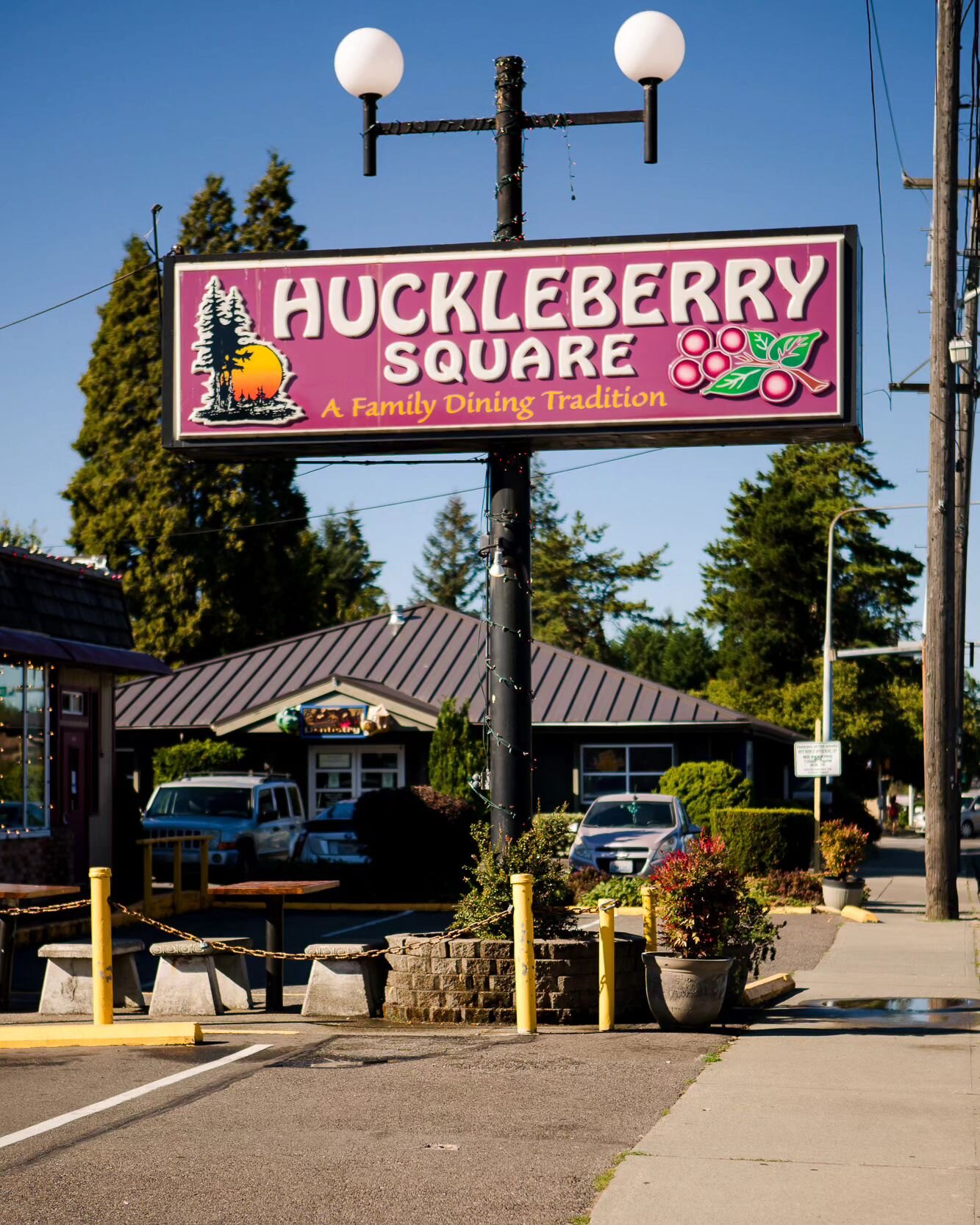 This warm sunny afternoon is your sign to step outside, go for a nice stroll and make your way straight to Huckleberry Square! 😉

We're located in the heart of Burien, WA. and our huge sign should help you find us with no problems.  See you soon!

#