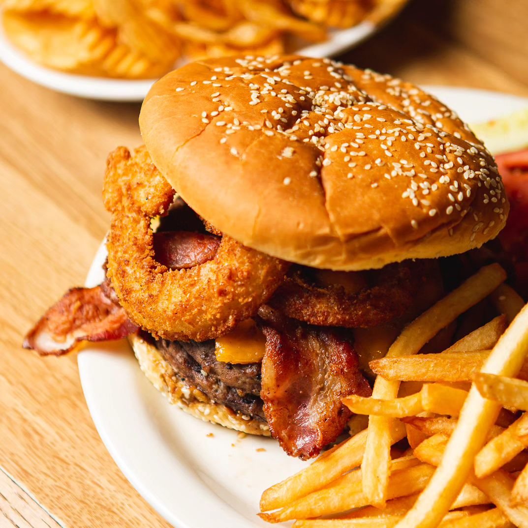 Who out here doesn't crave a good burger atleast twice a month?  I mean, why wouldn't you! 

We have a nice selection of Huckleberry Burgers to choose from and several sides to pair it with.  Mix, match and have a delicious time!

#huckleberrysquare 