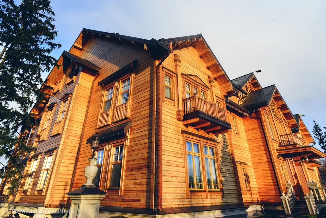 The main house is built by a Honka, a Finish and world's largest log cabin builder. It was Honka's largest project