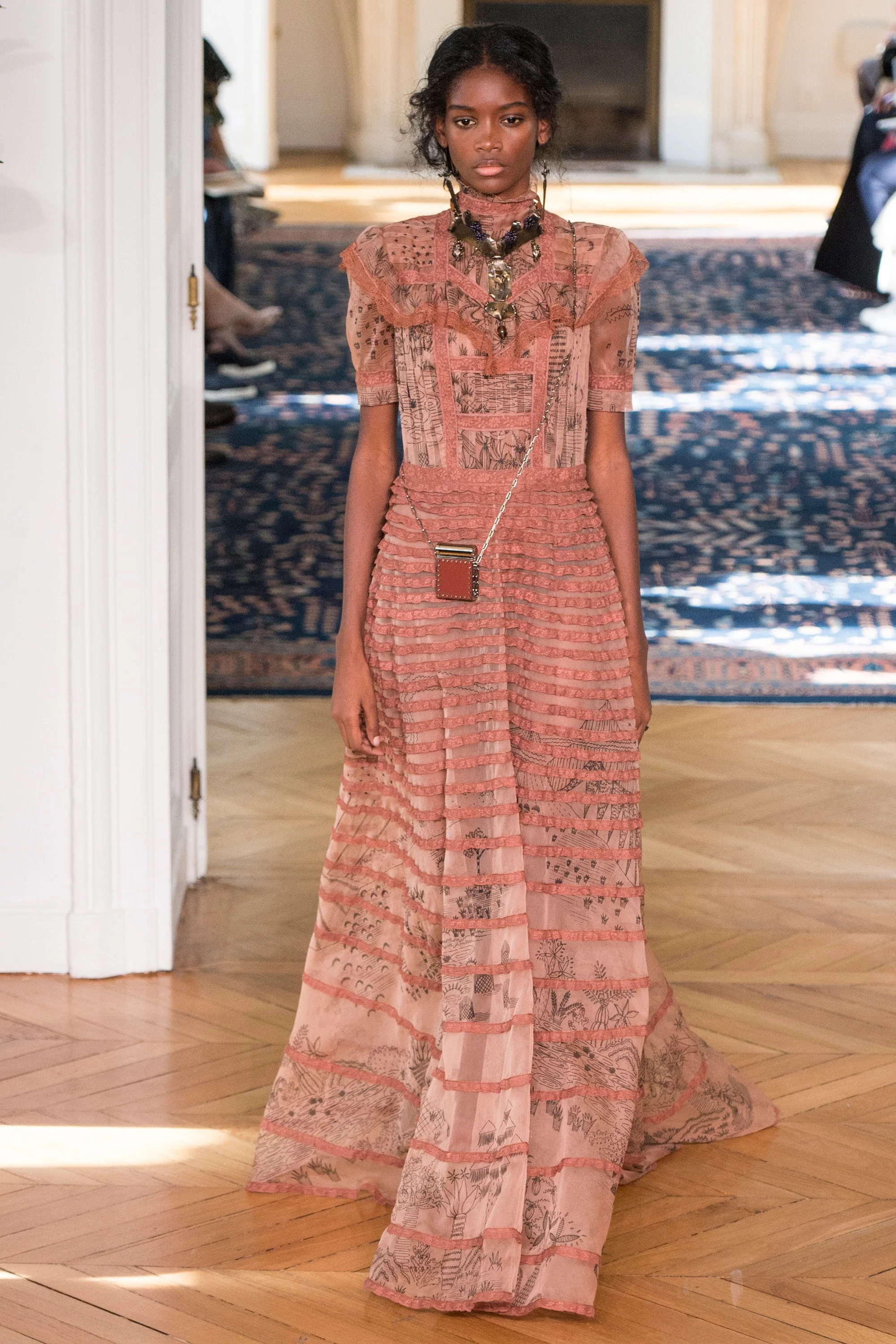 Valentino /photo via Vogue