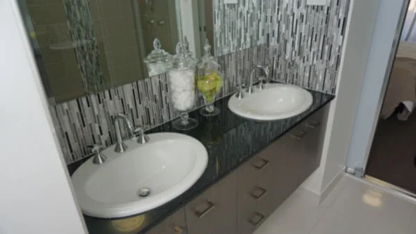 gh-bathroom-5-9-1-15-(600).jpg