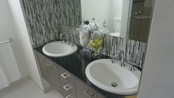 gh-bathroom-6-9-1-15-(600).jpg