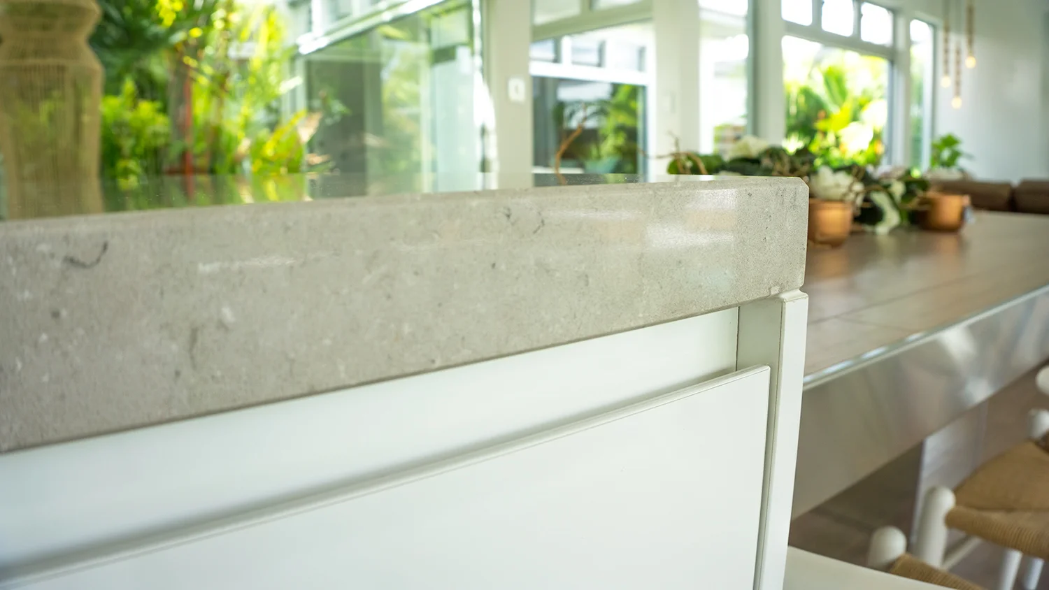 Caesarstone Clamshell