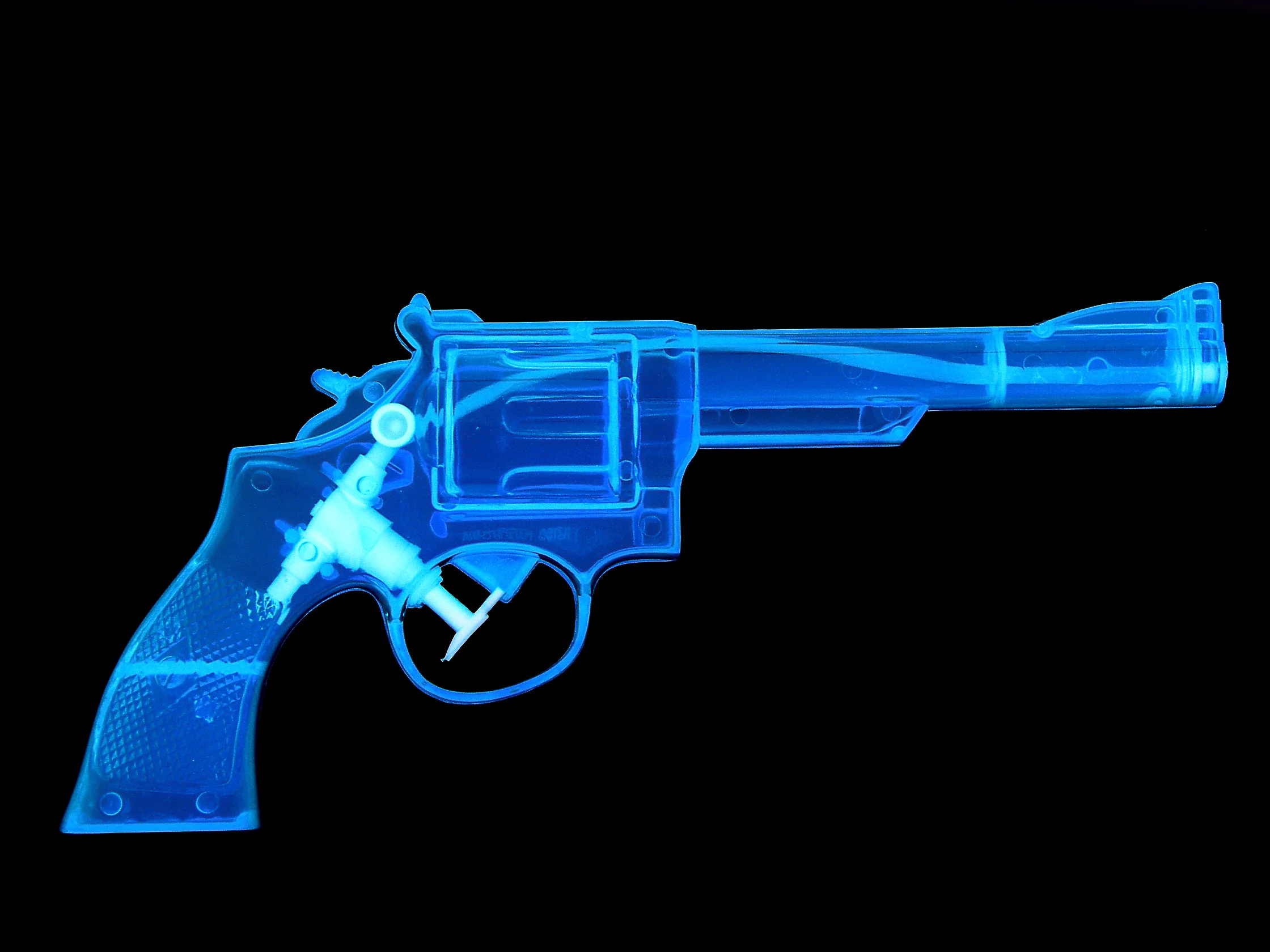pistol2_1_2500px.jpg