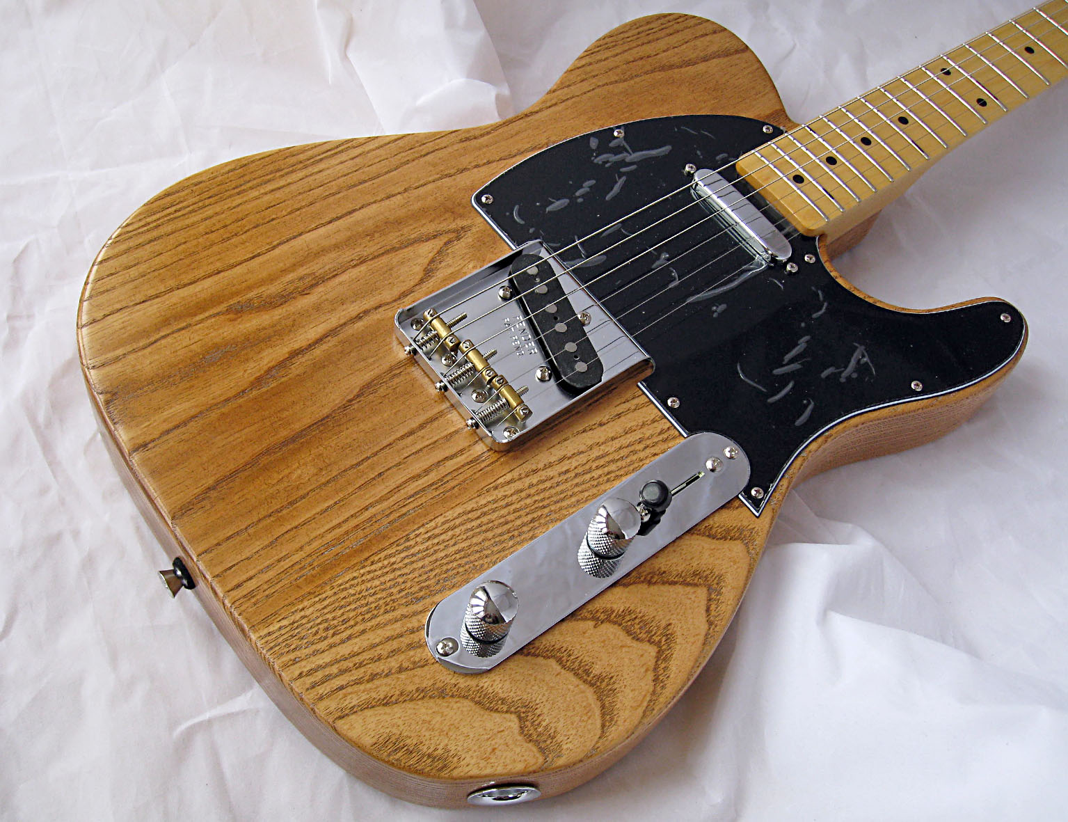 1440 Oak Tele 3.jpg