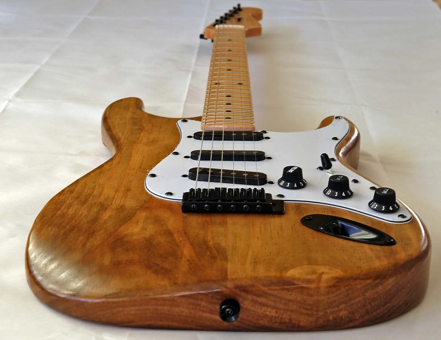 16130 Oak Pine Strat 10.jpg