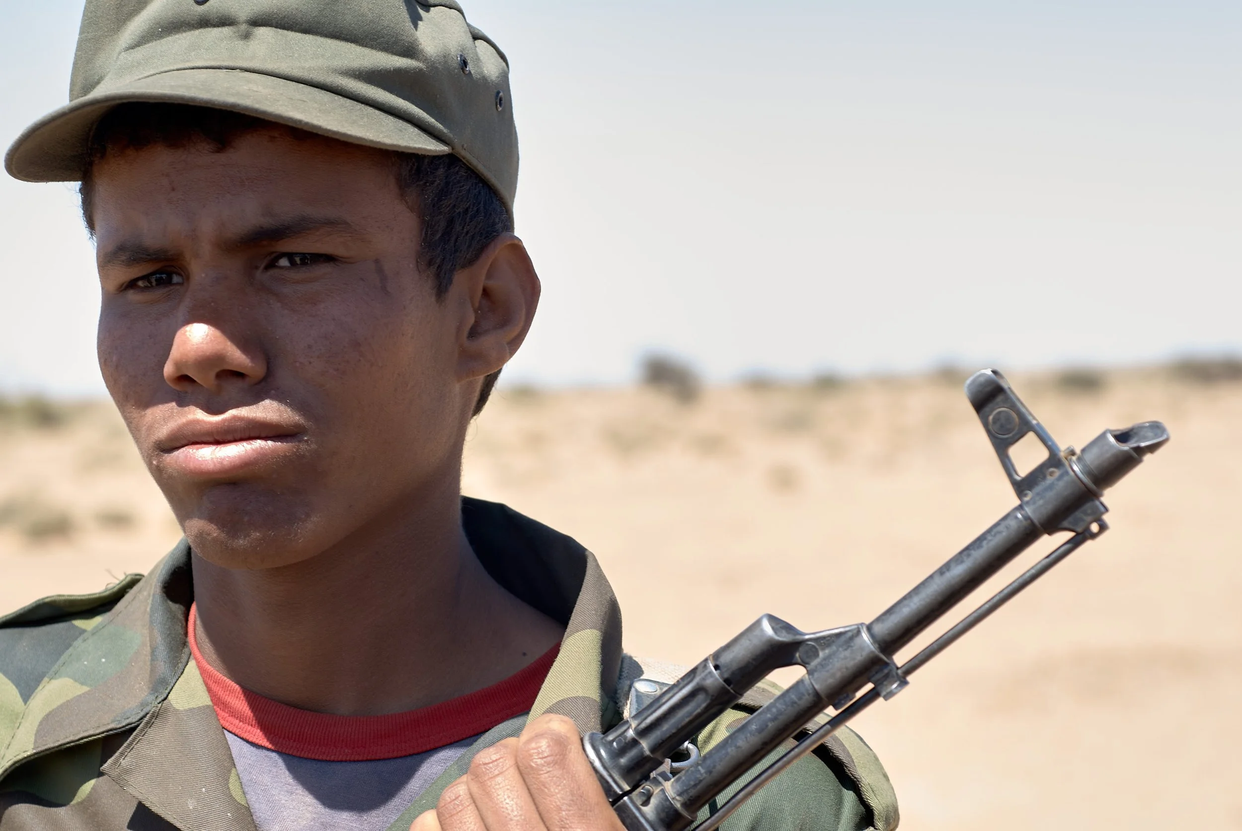 polisario-soldier-with-AK47-western-sahara (Copy)