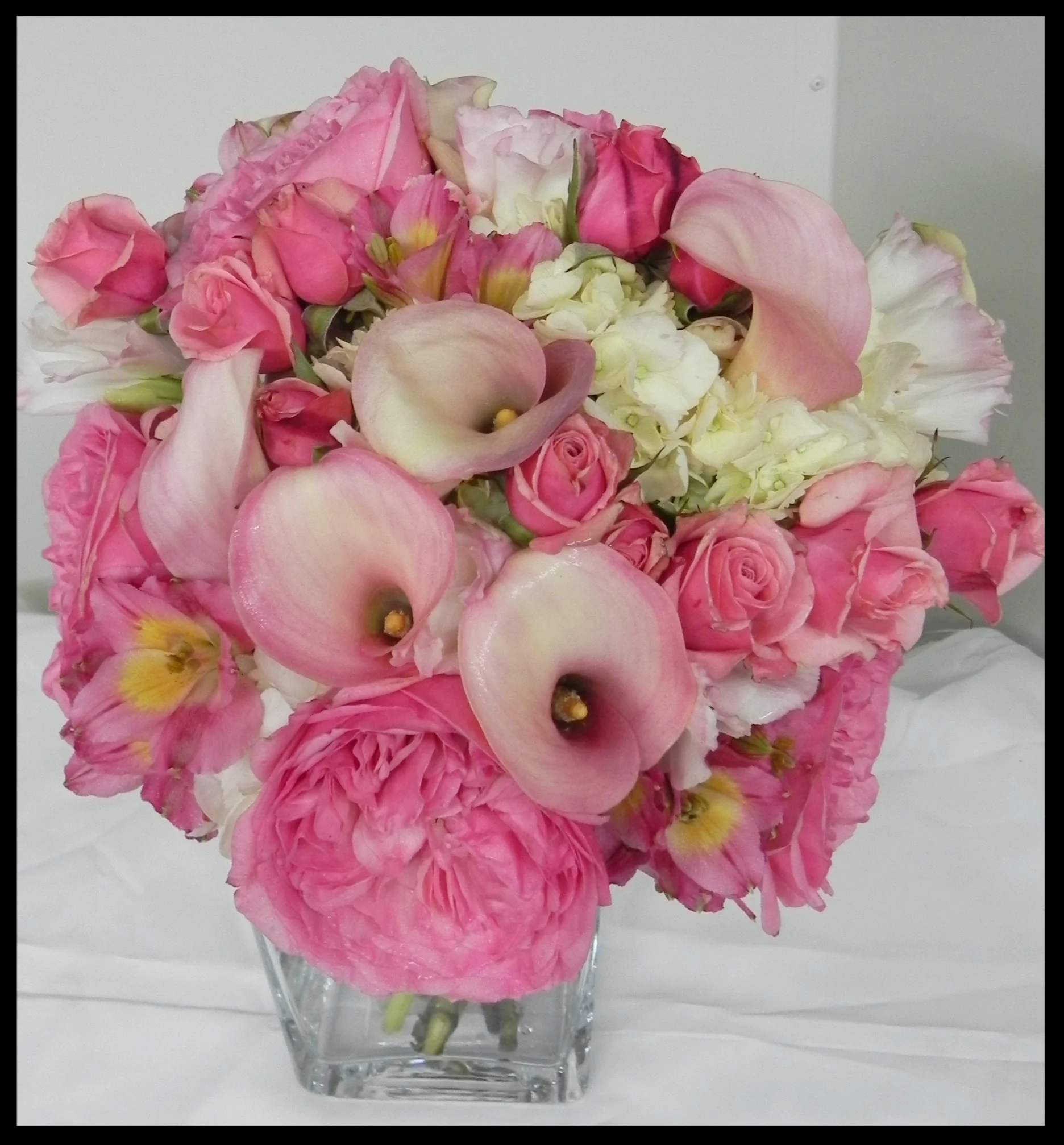 Garden and Spray Roses, Callas, Hydra and Lissys (Top).jpg