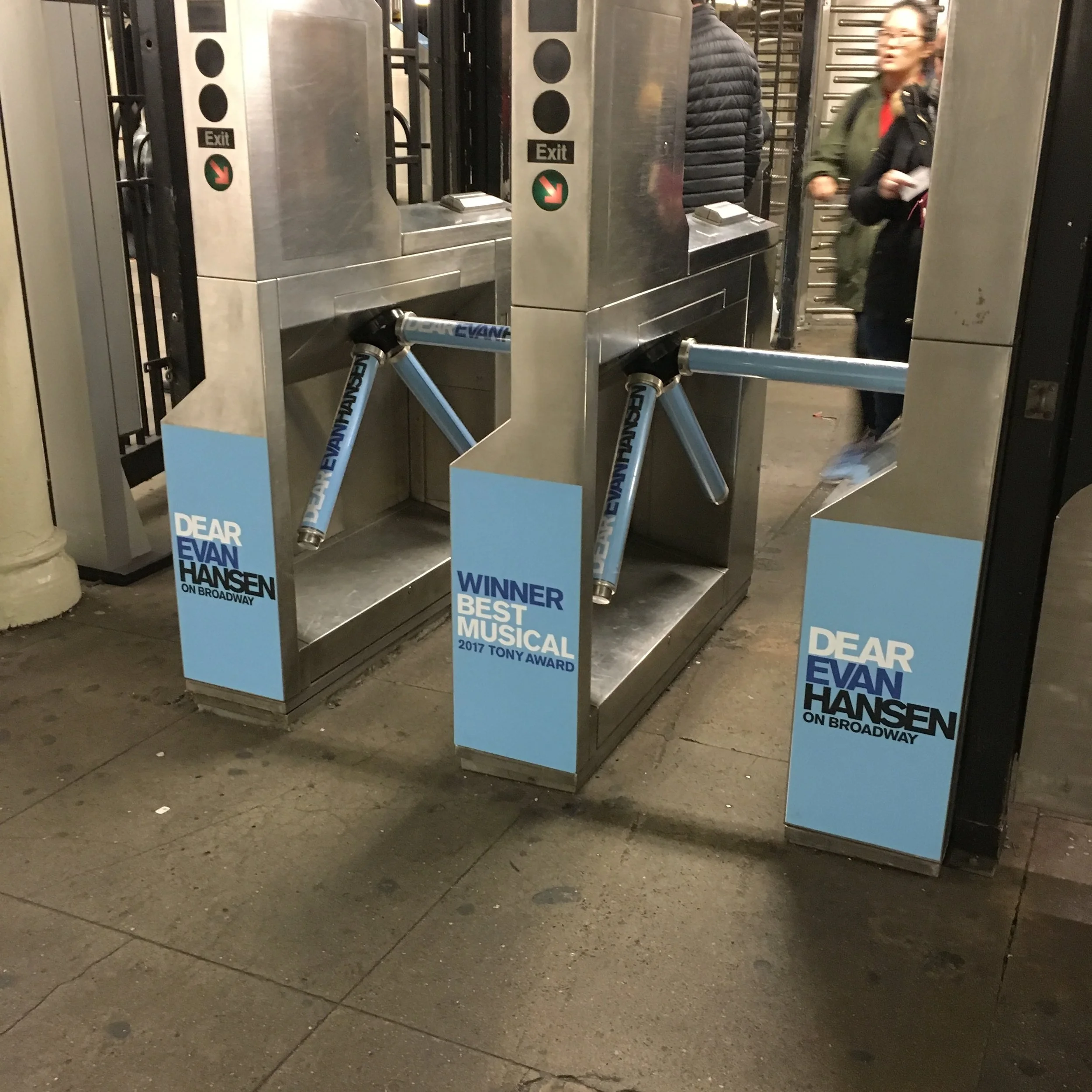 What a good looking Subway station!