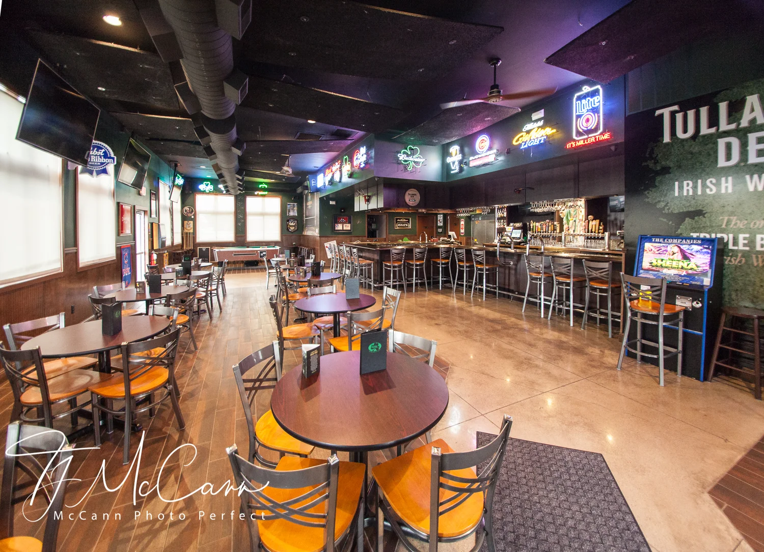 Bar photo 1