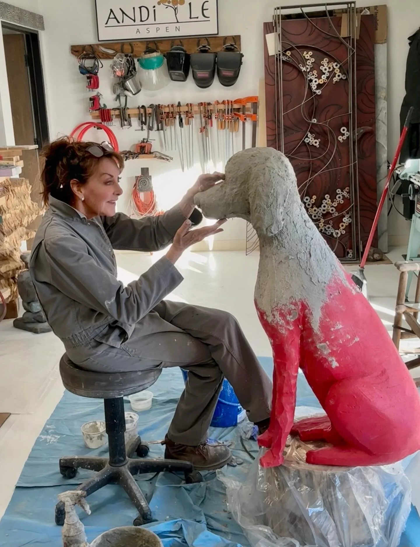 Hank😍 Love this face. Layering the concrete before the texture.
.
.
.
#concretesculpture #microconcrete
#womansculptor #aspenartist
#goldendoodlesculpture