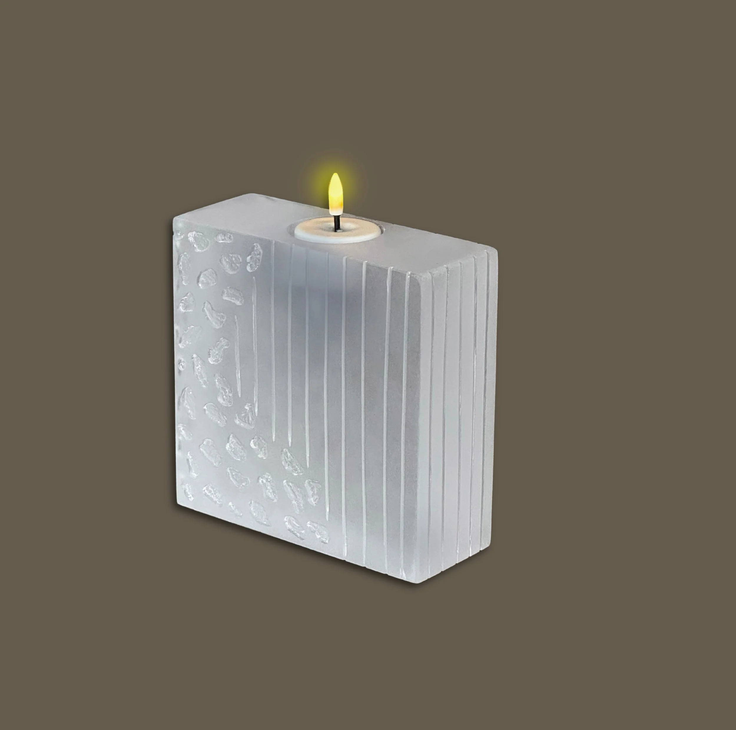 site Tall_cube_Line_cheetah_front.jpg