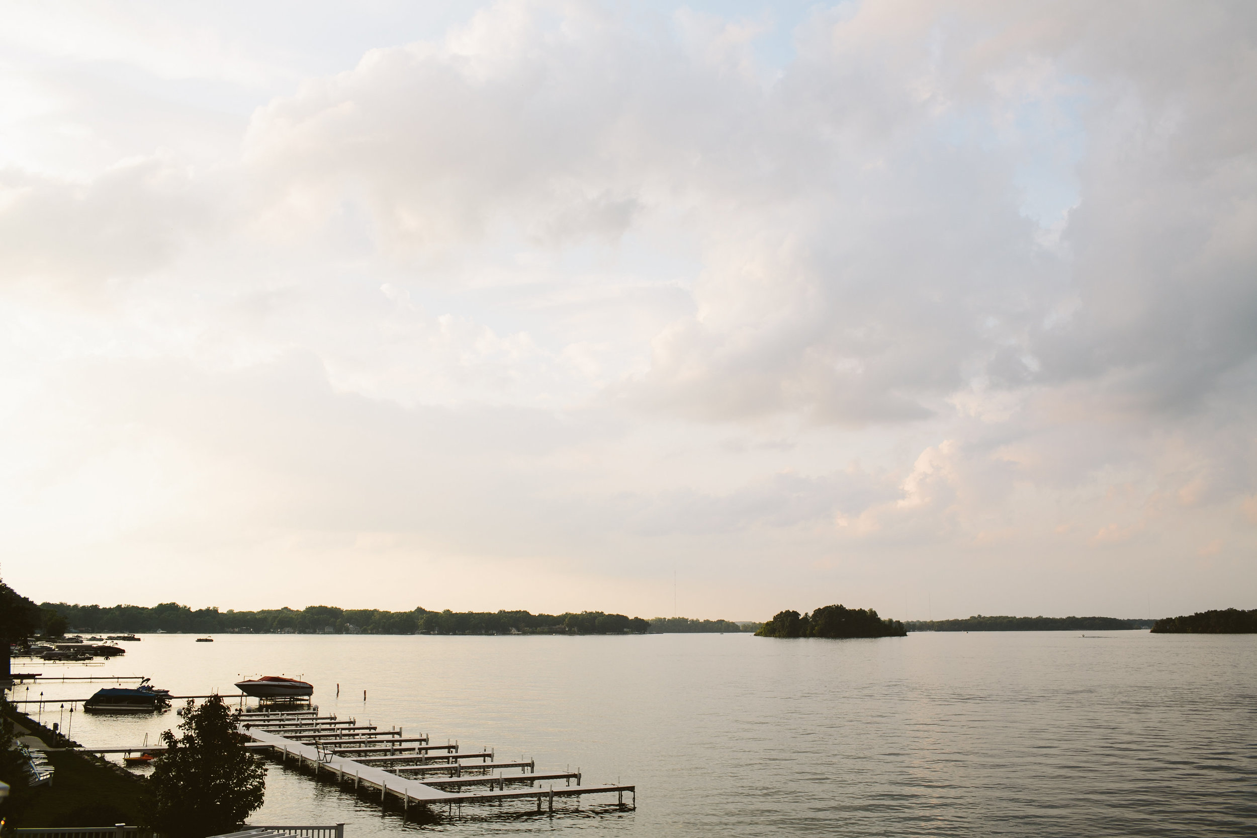 Bay Pointe Inn | Shelbyville MI Lakefront Wedding