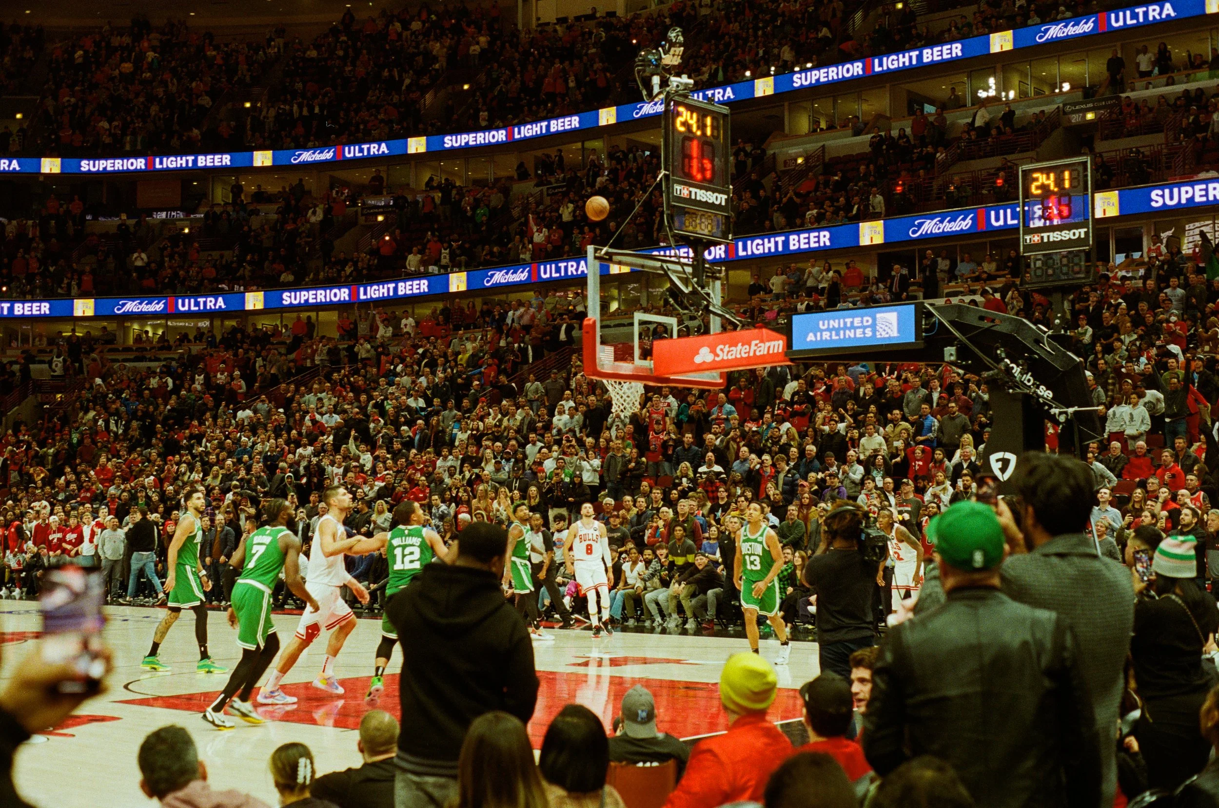 Celtics_Bulls_11-21-57.jpg