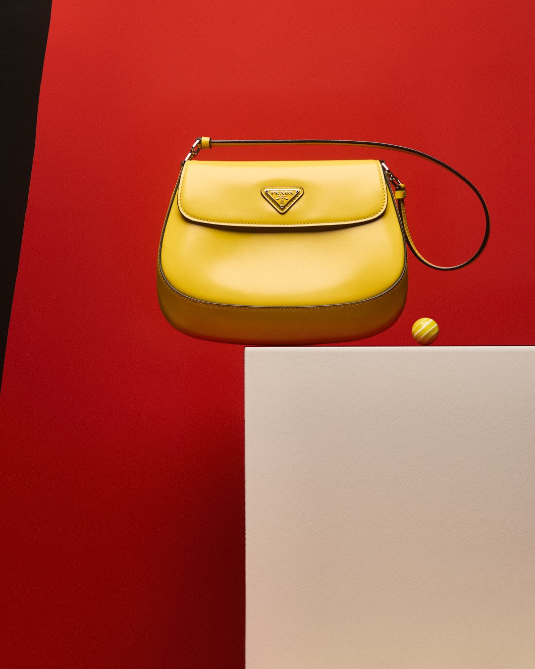 06_Yellow_Purse_010_a.jpg