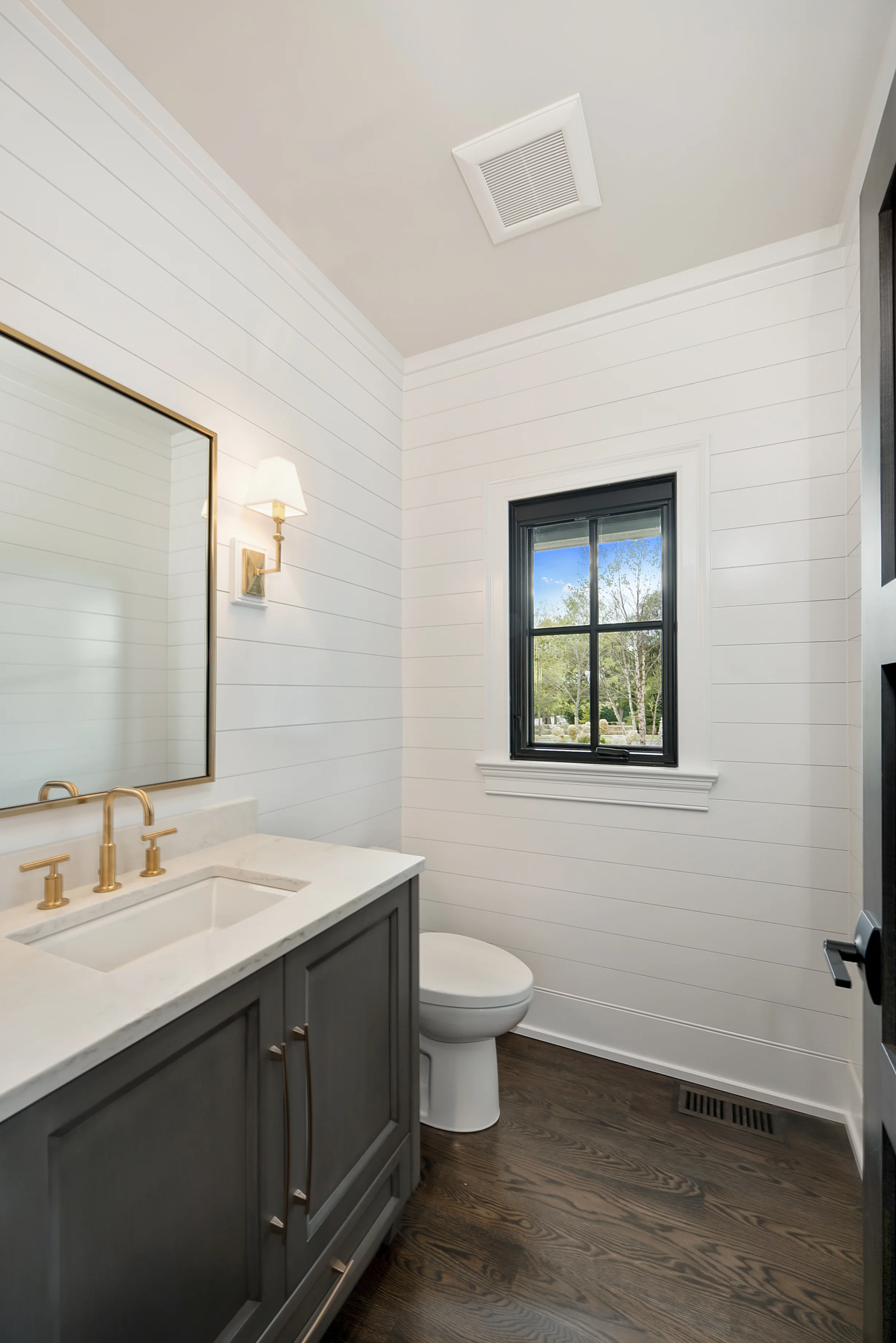 powder room.jpg