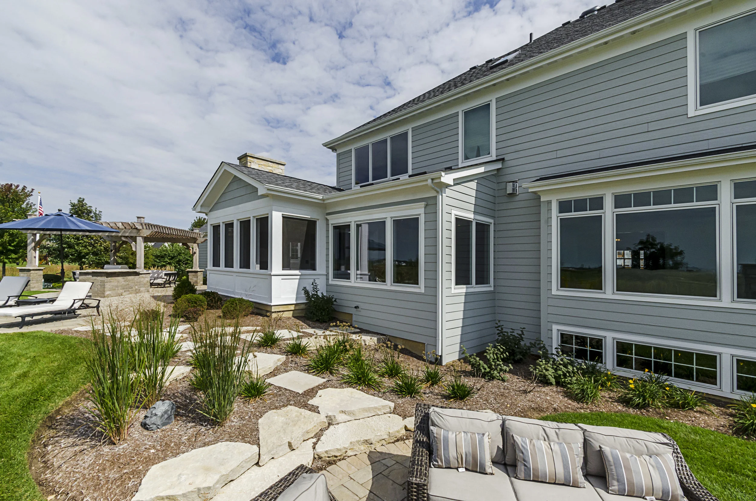 Patio2.jpg