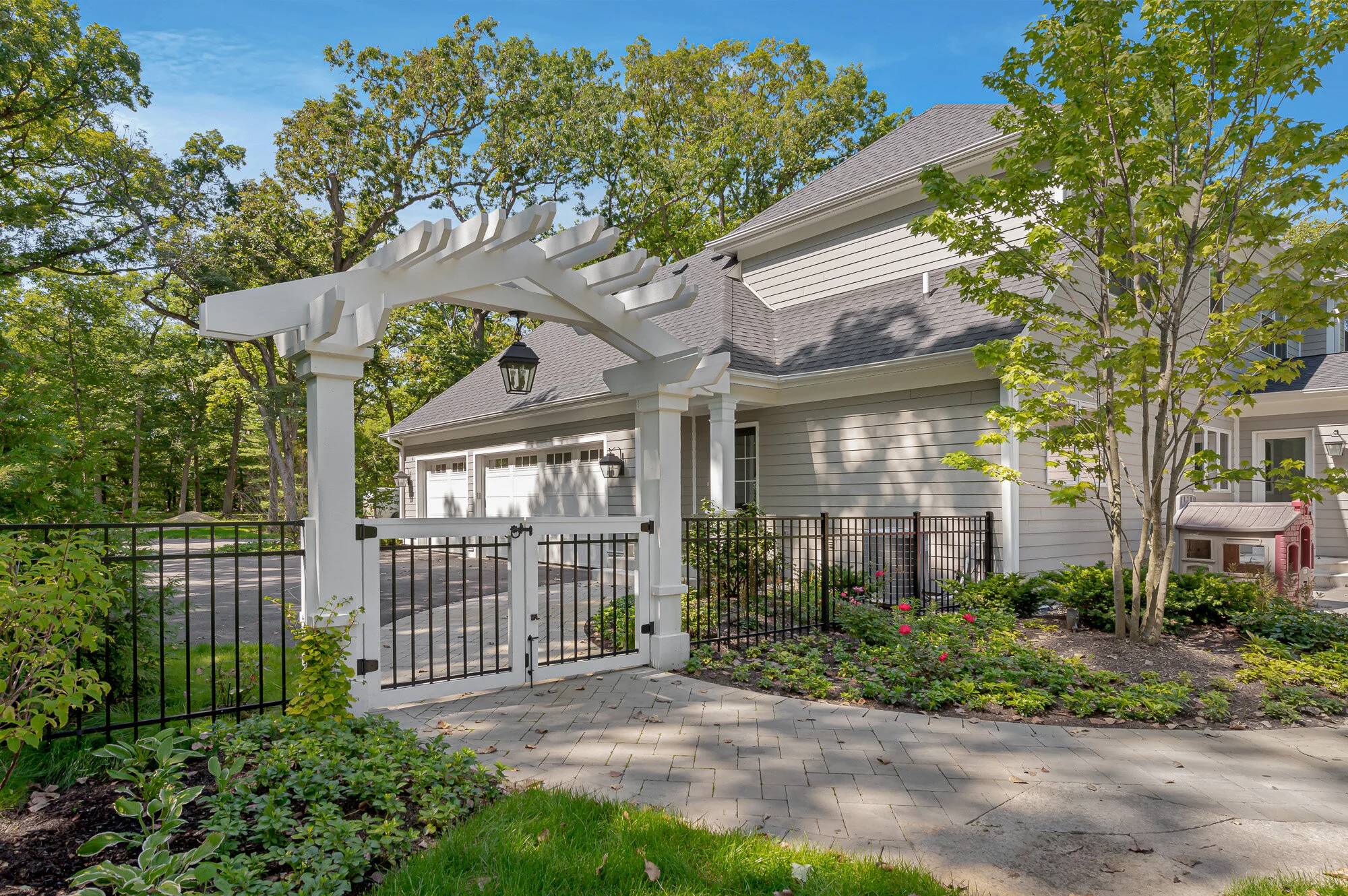 Indian Knoll Exterior - Web-22.jpg