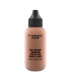 Light to Medium Build-able Coverage/Natural Satin Finish. Blend of unique liquid emollients.