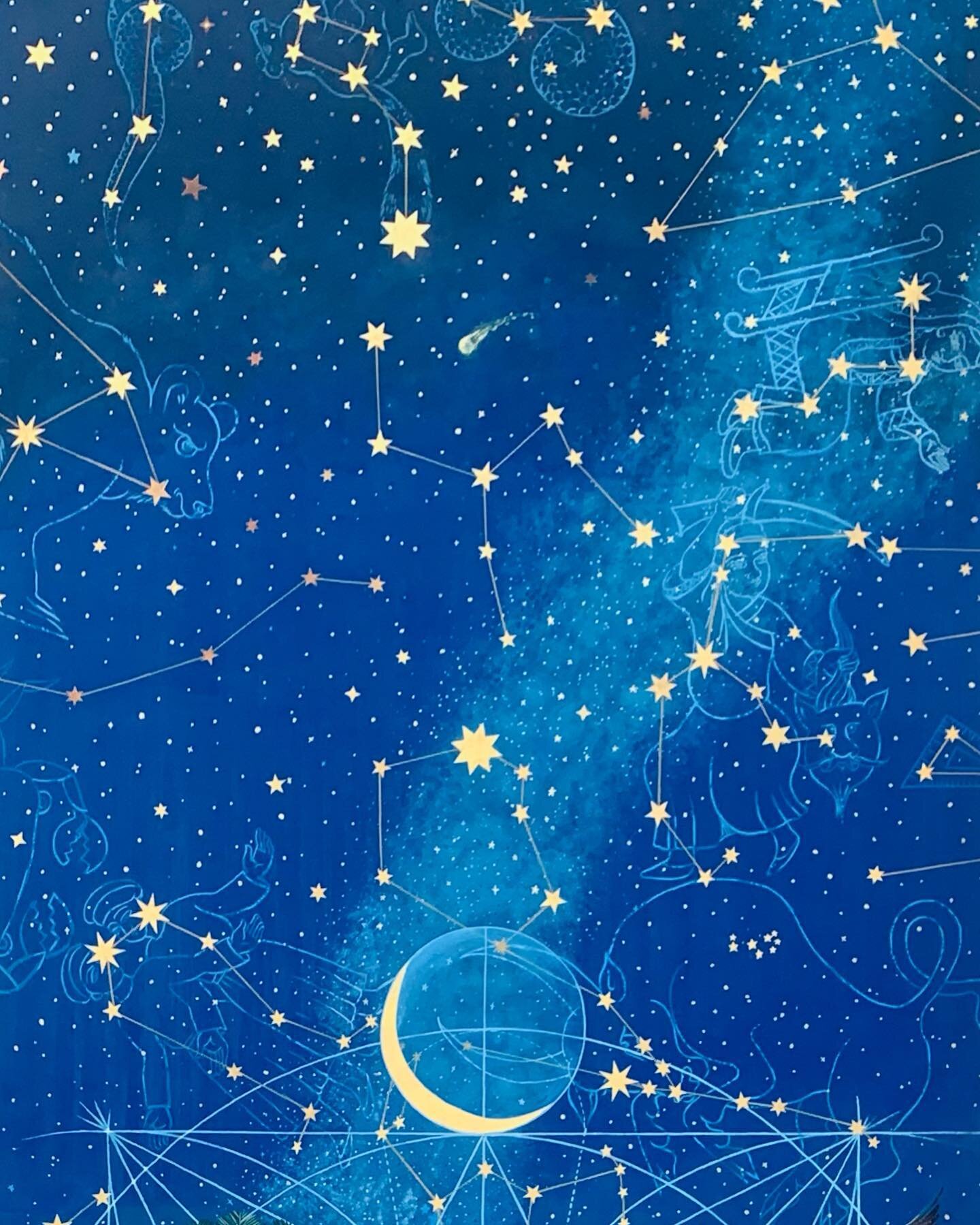 A little bit of sky featuring our moon, our galaxy, some major constellations and a little green comet ✨
Roughly 18ft x 20ft