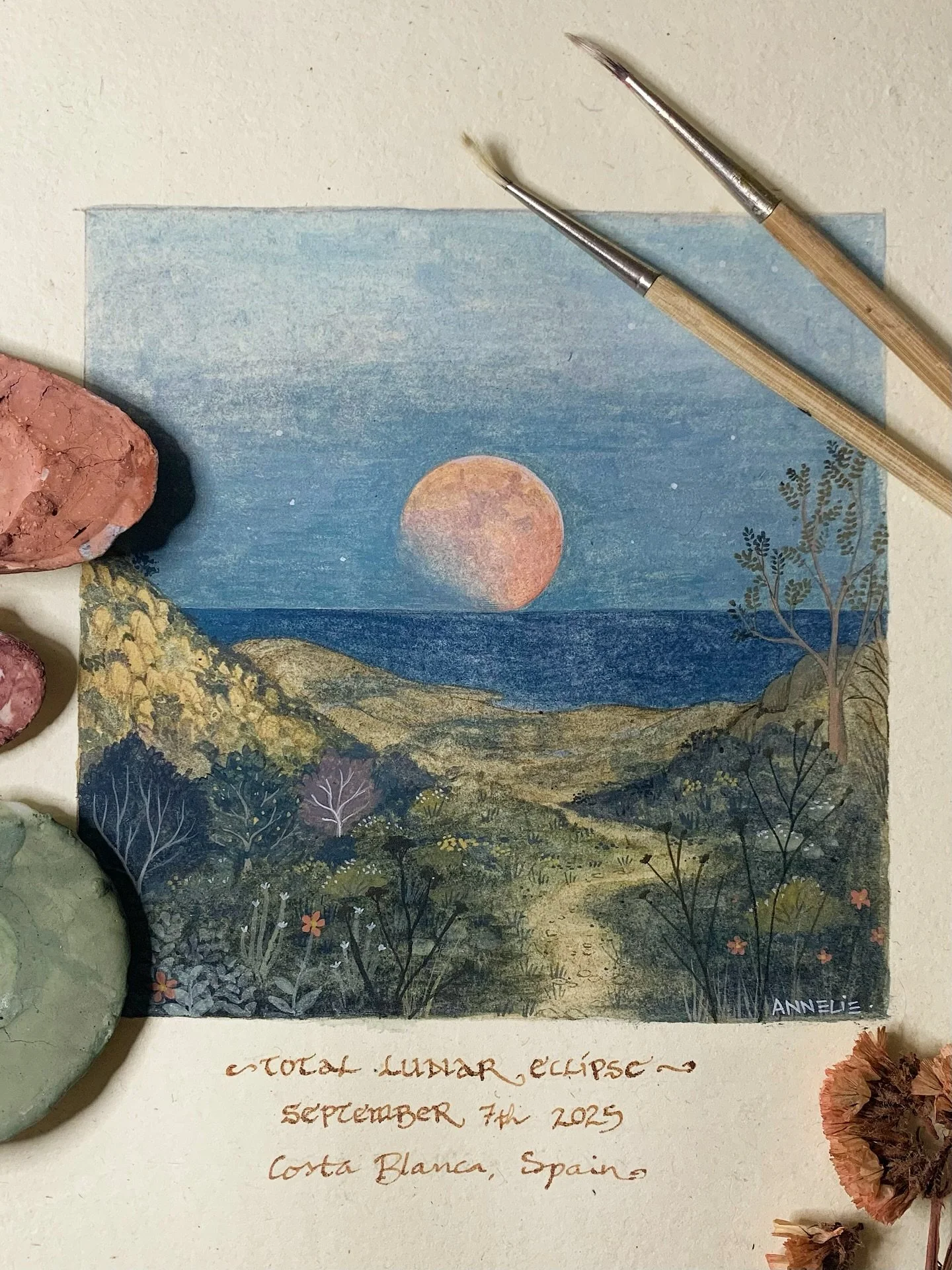 It was too cloudy last night to see the moon rise eclipsed, so I had to use my imagination ✨☁️ 
Maybe it would have looked like this? rising over the Earth&rsquo;s horizon while completely in her shadow with remnants of sunlight still illuminating th