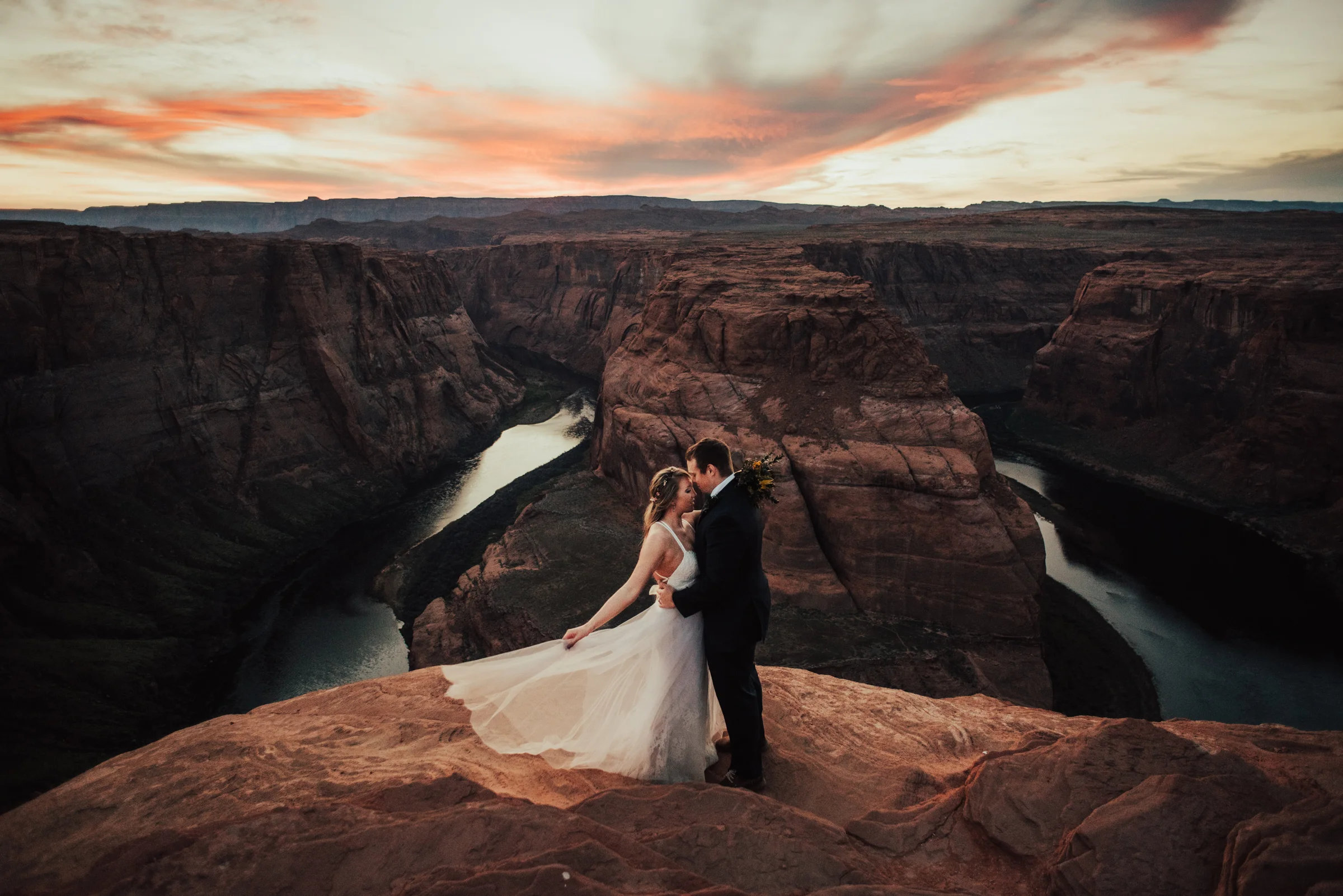 Breathtaking Horseshoe Bend Elopement at Sunset photographed by Big Sur Wedding Photographers Tessa Tadlock 