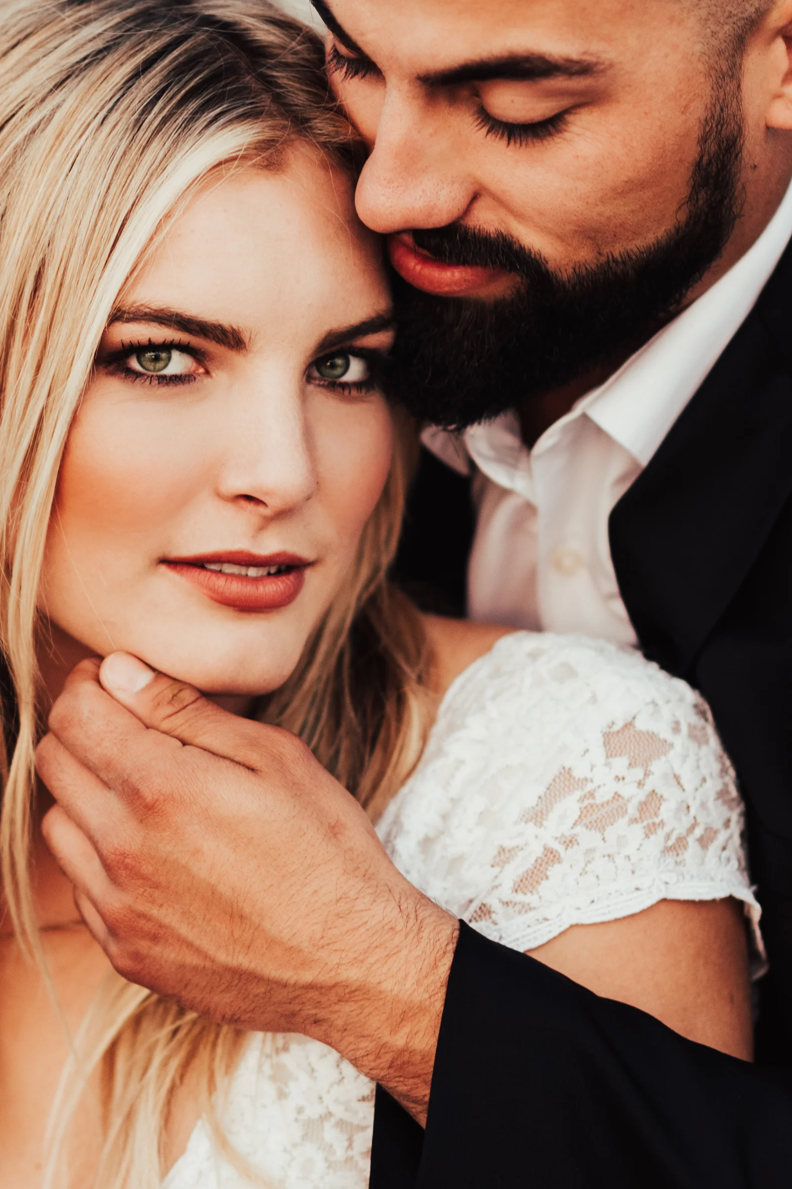 Stunning Bride &amp; Groom Portrait Photographed by Big Sur Wedding Photographers Tessa Tadlock 