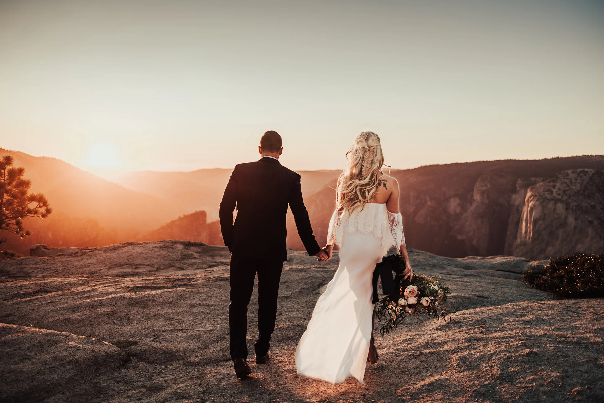 Sunset Yosemite Elopement Photographed by Big Sur Wedding Photographers Tessa Tadlock 