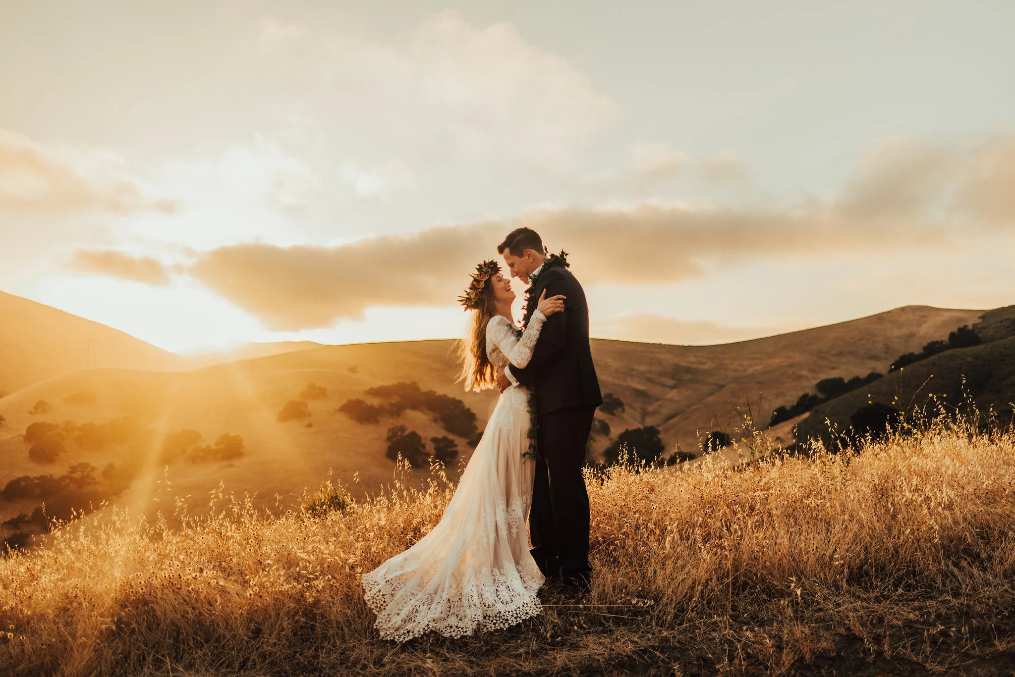 Golden hour bride &amp; groom portraits at sunset photographed by Big Sur Wedding Photographers Tessa Tadlock 