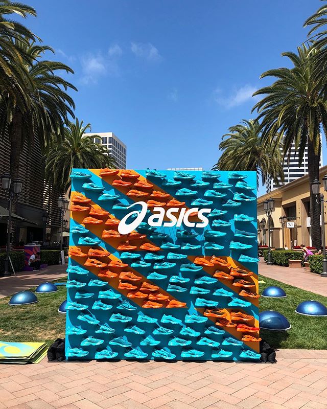 Last weekend we got to work with @asics and did this installation of a shoe &ldquo;step&rdquo; and repeat backdrop 😜 see what I did there?!?! 👟