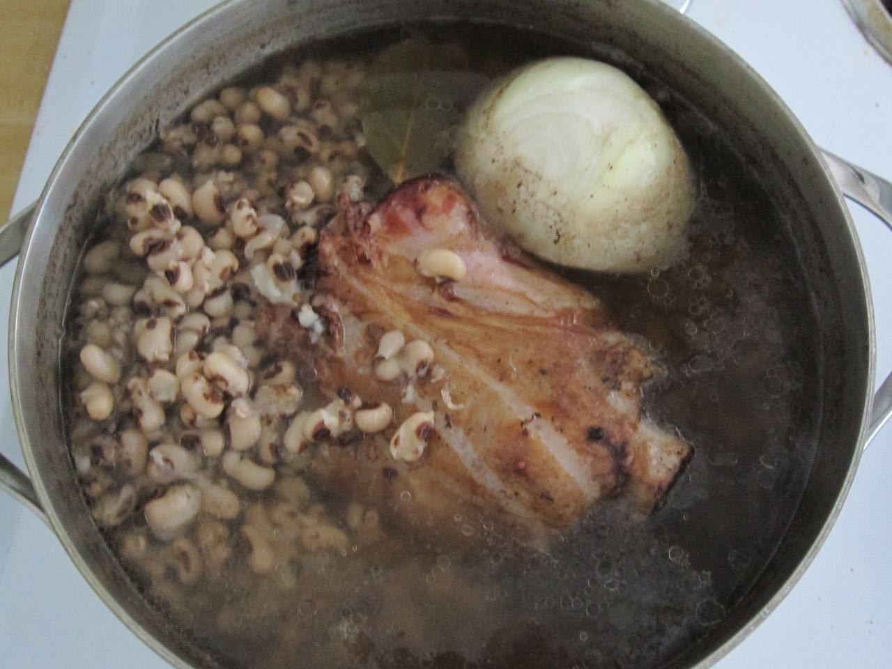 Black Eyed Peas and Ham Shank