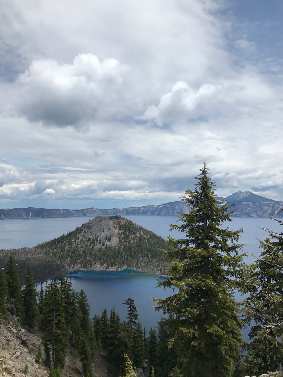 crater lake wizard island.jpg