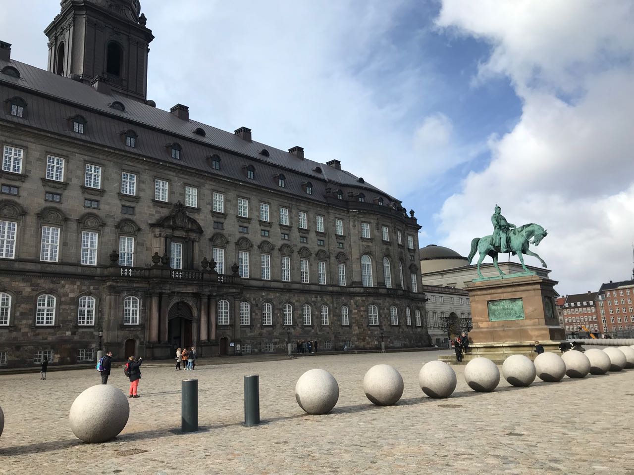 Christiansborg Slot.jpg