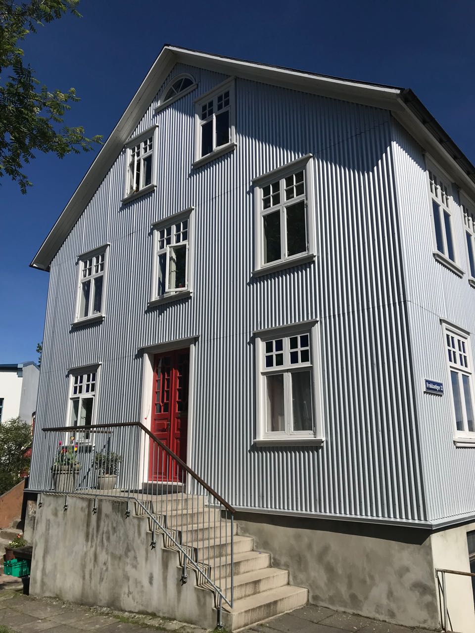 Reykjavik house.jpg