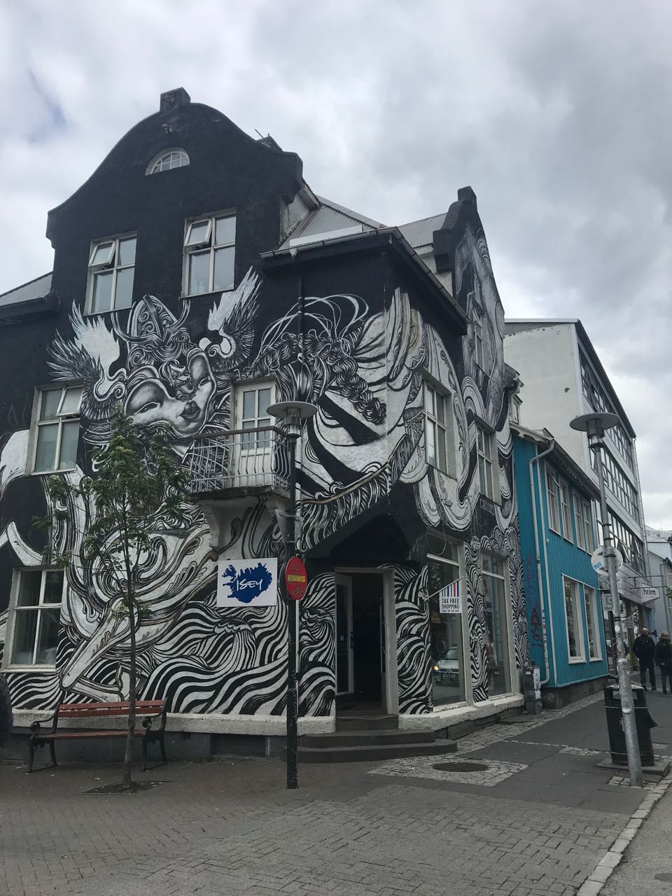 Reykjavik Street art.jpg