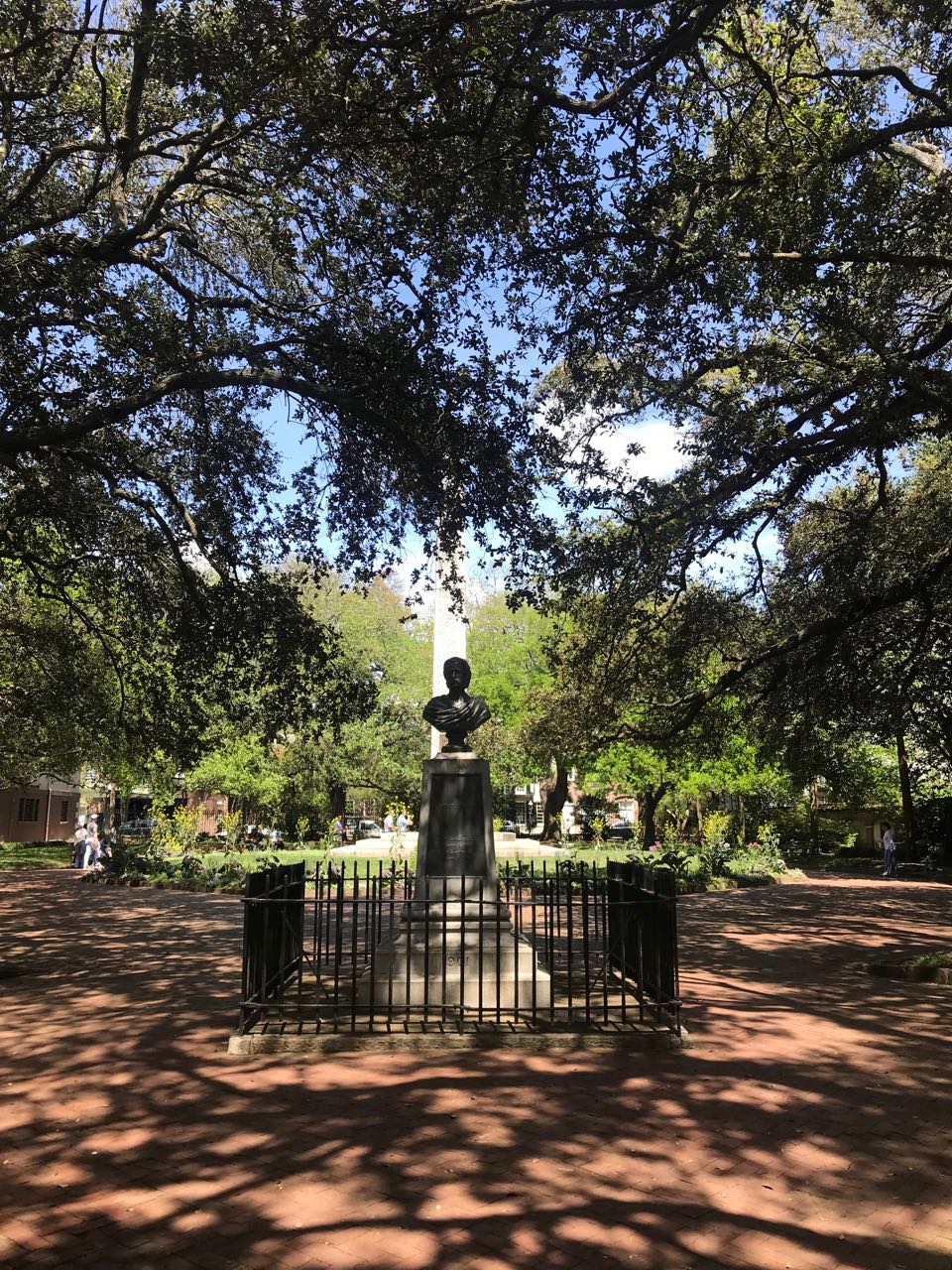 Charleston Statue.jpg