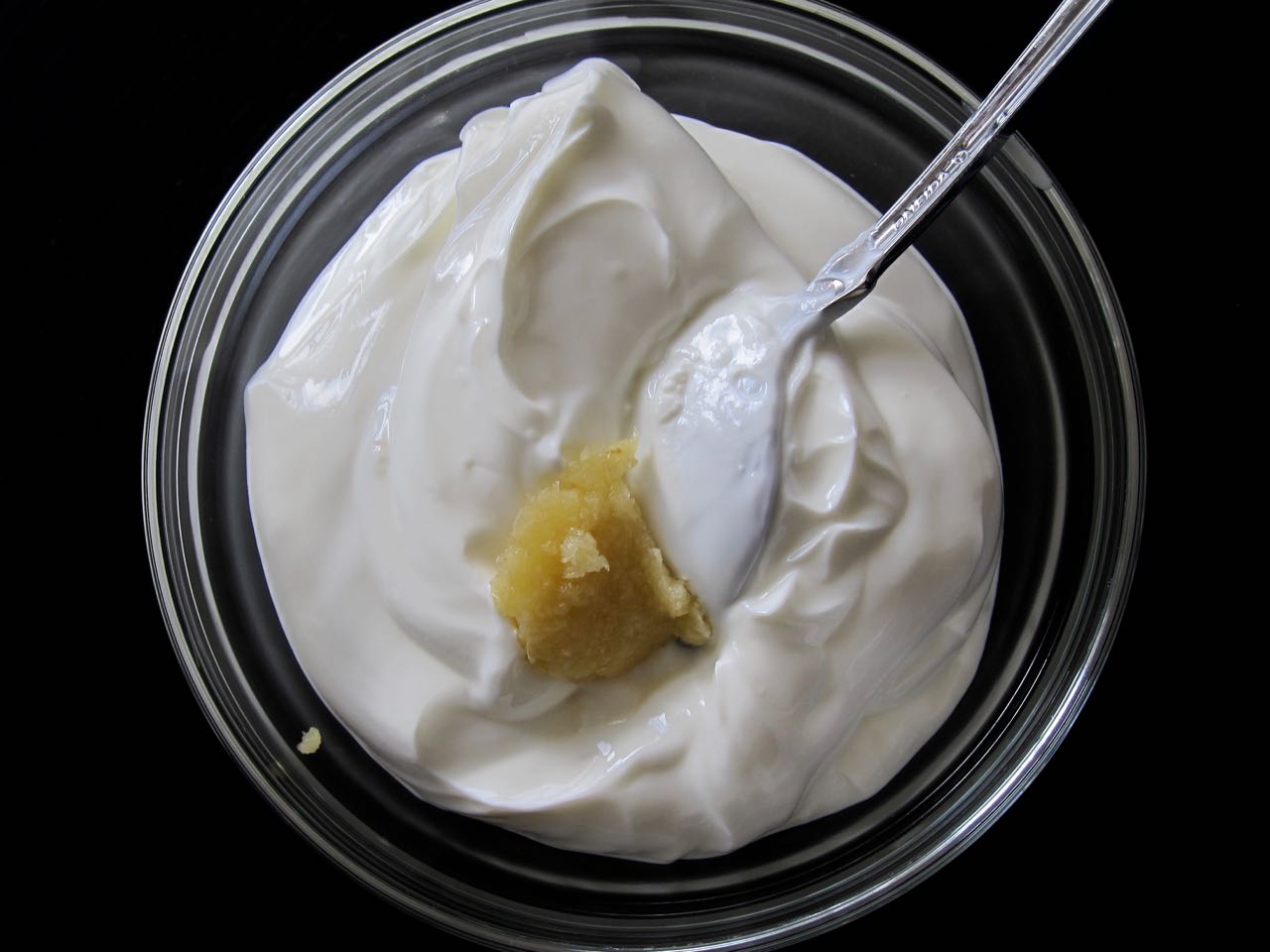 Garlic yogurt.jpg