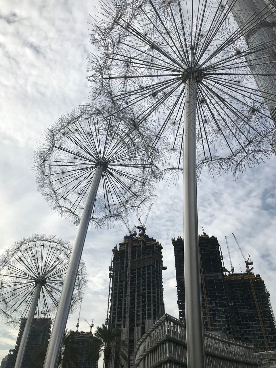 Dandelion sculpture at Dubai Fountain.jpg