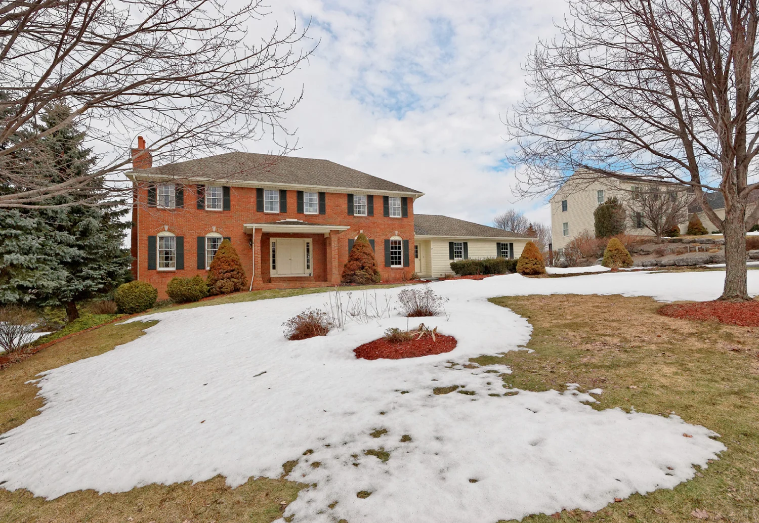 SOLD: 8333 Prestwick Dr, Manlius NY
