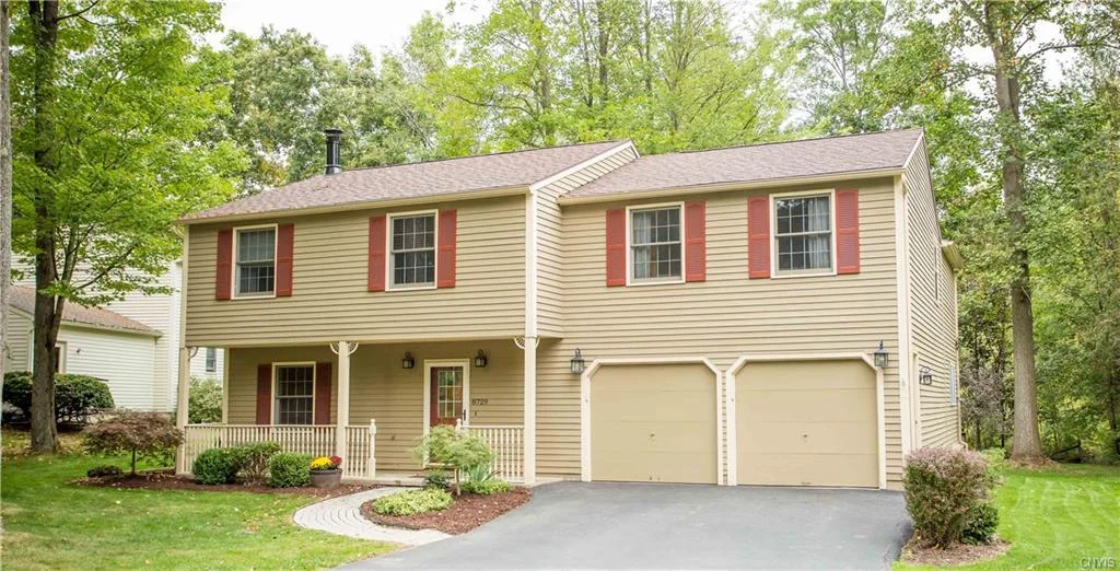 8729 Marinus Drive Baldwinsville - SOLD by Judy Winslow