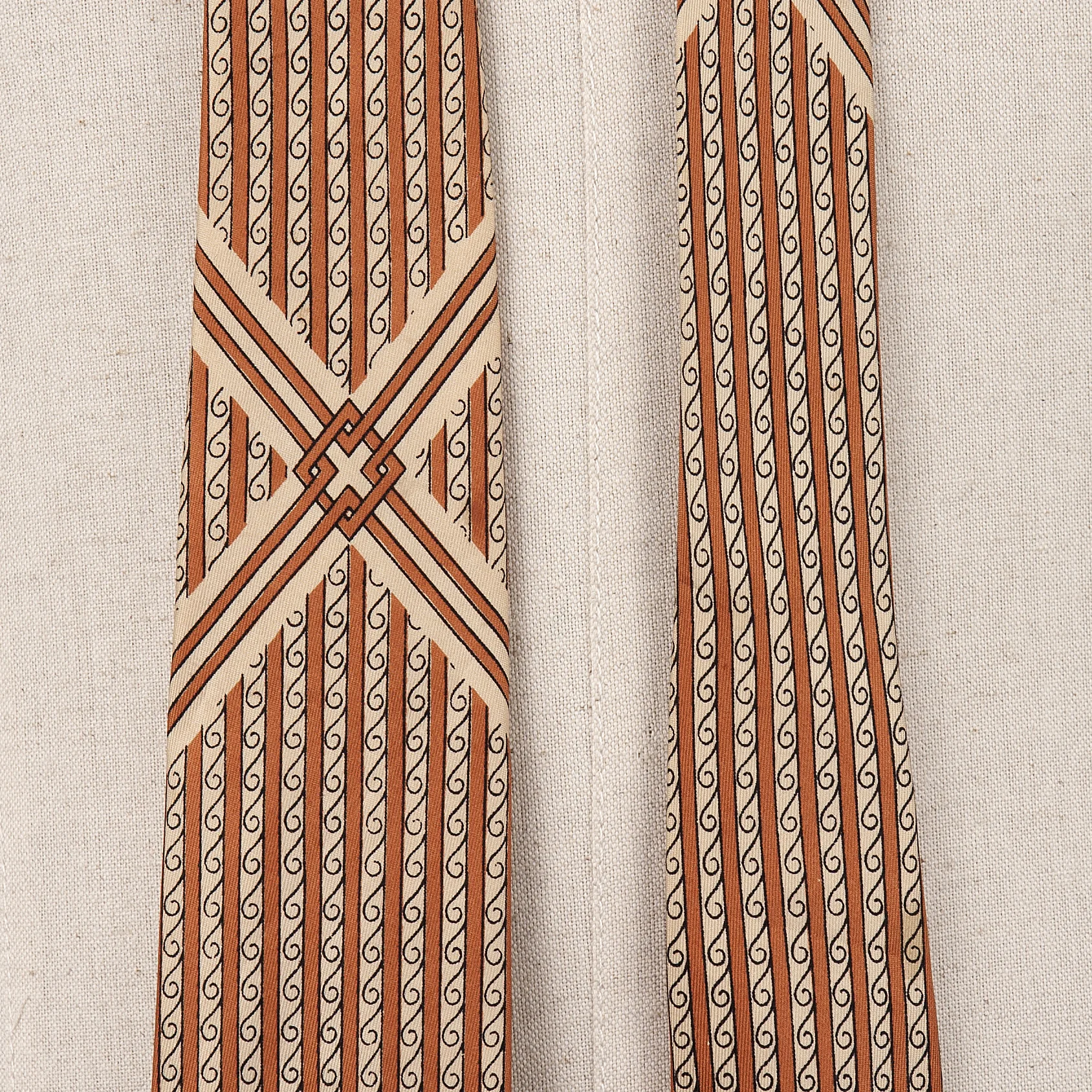 50's celtic deco tie 2.jpg