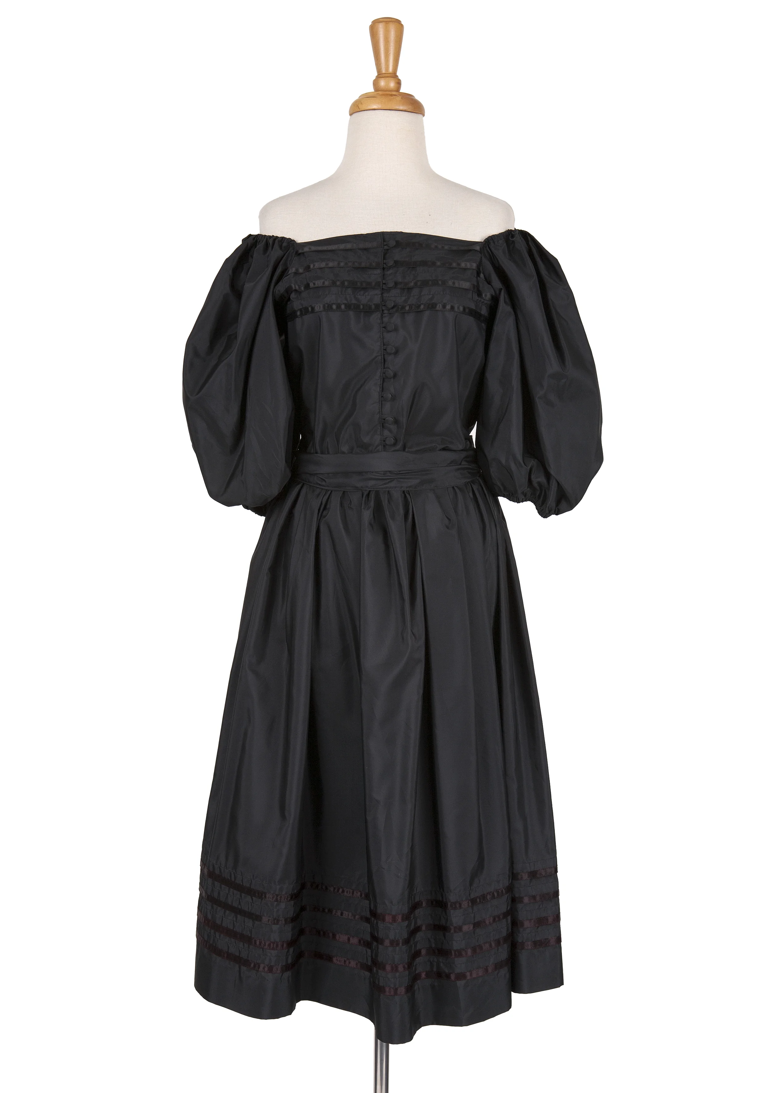 Minnie Quay dress.jpg