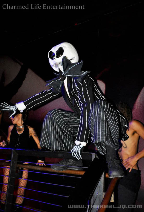 Jack.Skellington.railing-web.jpg