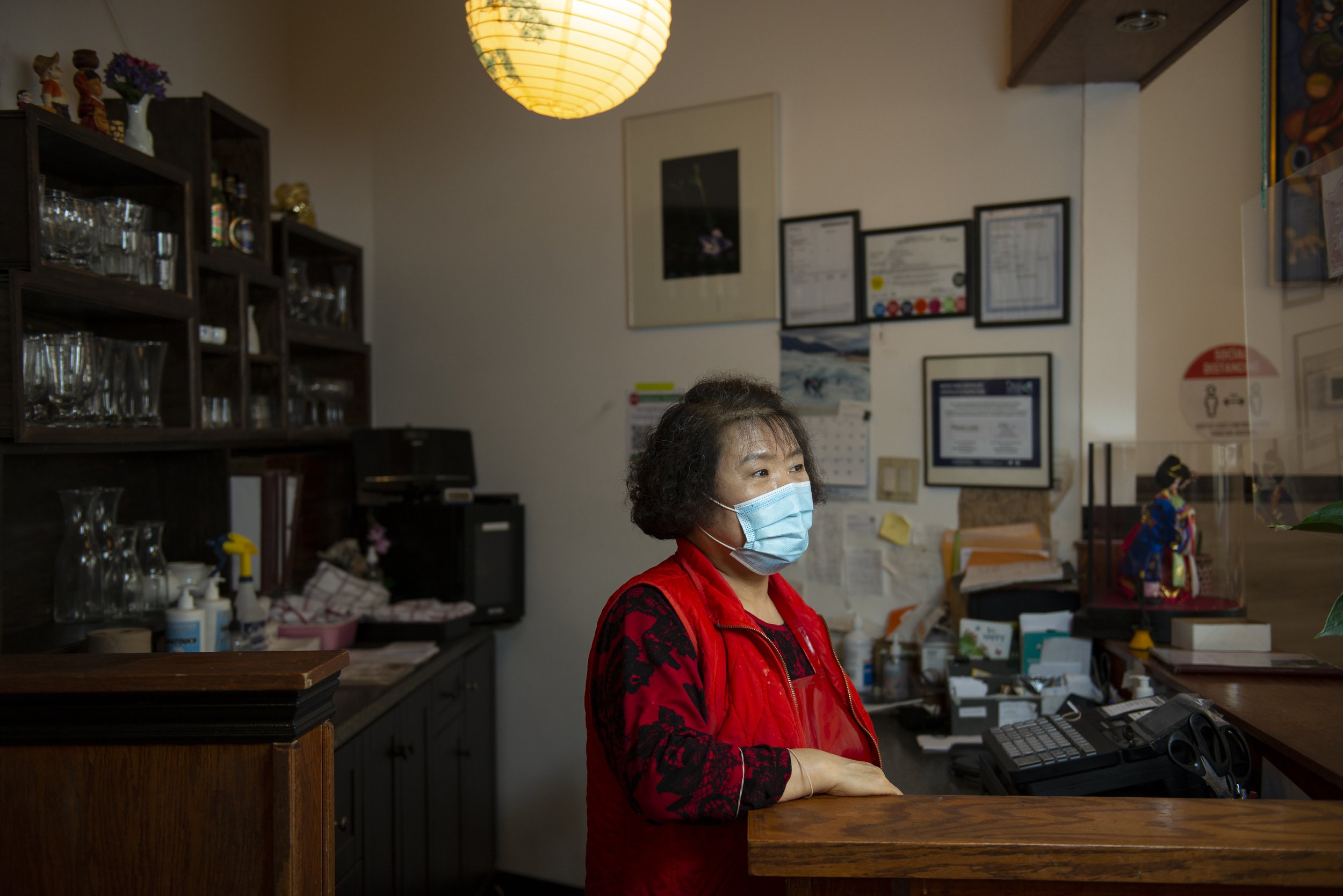  Kyung Rae La also knows the challenges and long hours of restaurant life.  After arriving in Canada in 1997 she worked in various Korean kitchens before opening her own restaurant, Mu Goong Hwa on Rideau Street in 2012 (she also raised two daughters